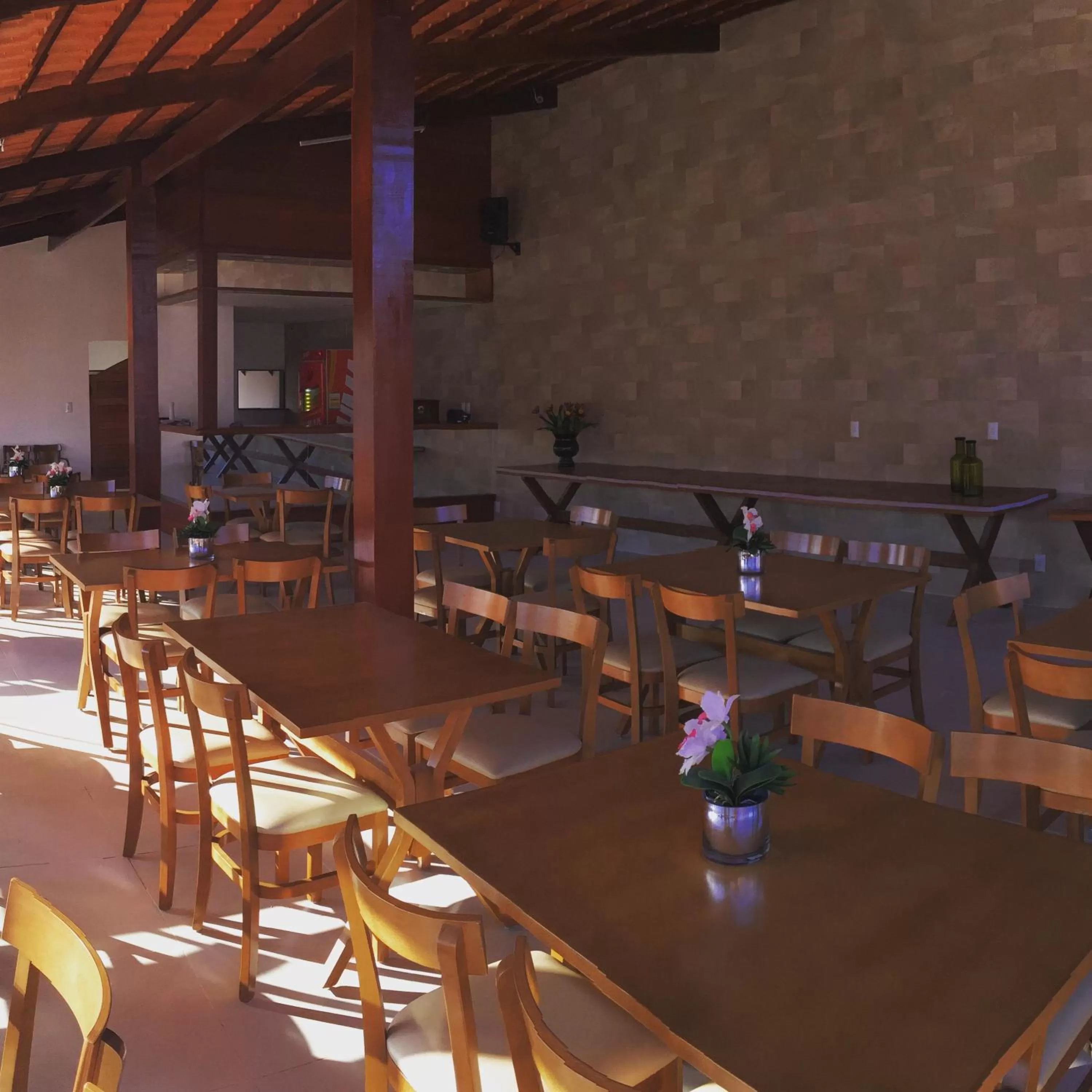 Restaurant/places to eat in Pousada Sol e Mar