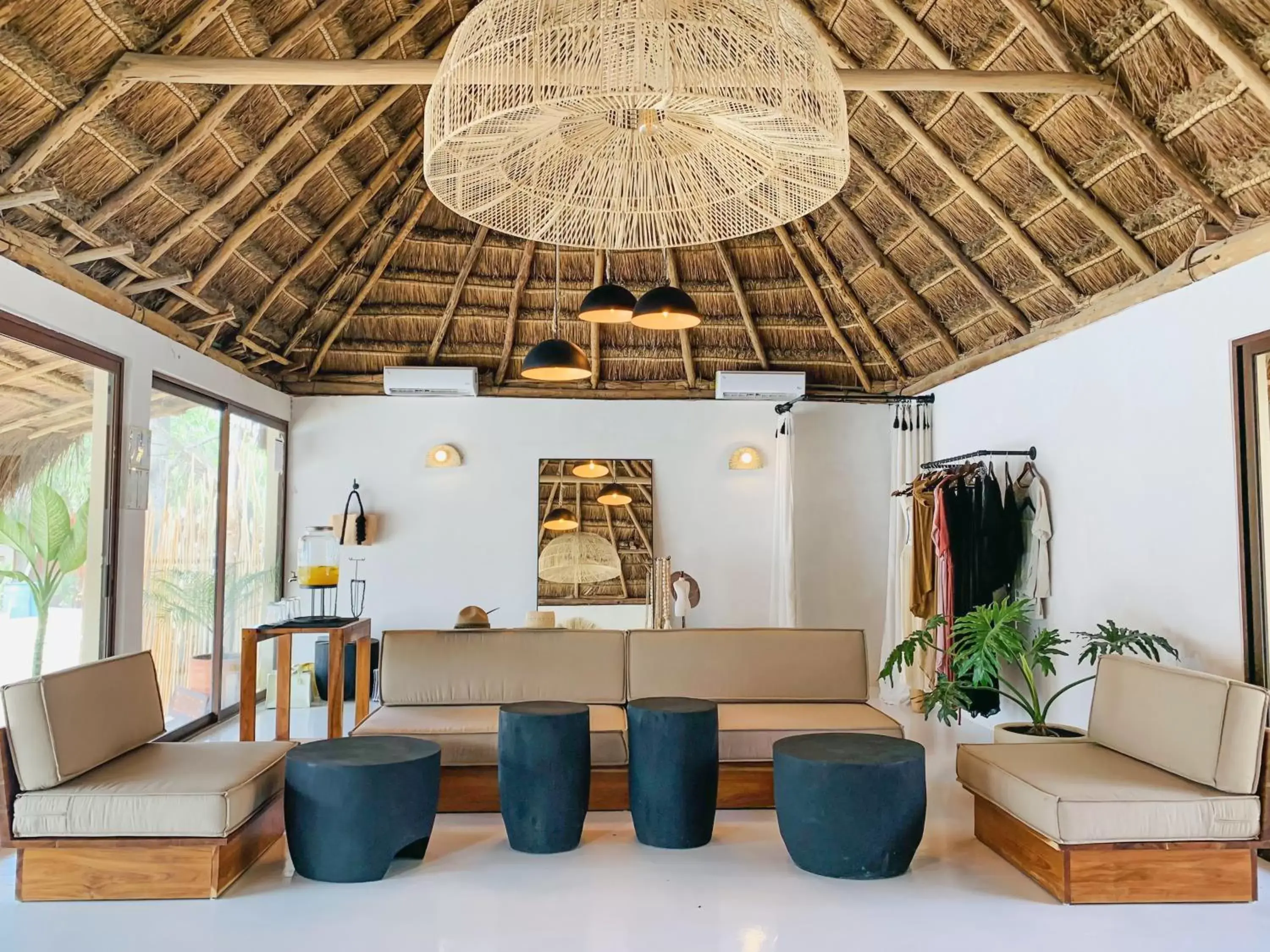 Living room, Seating Area in Dune Boutique Hotel located at the party zone