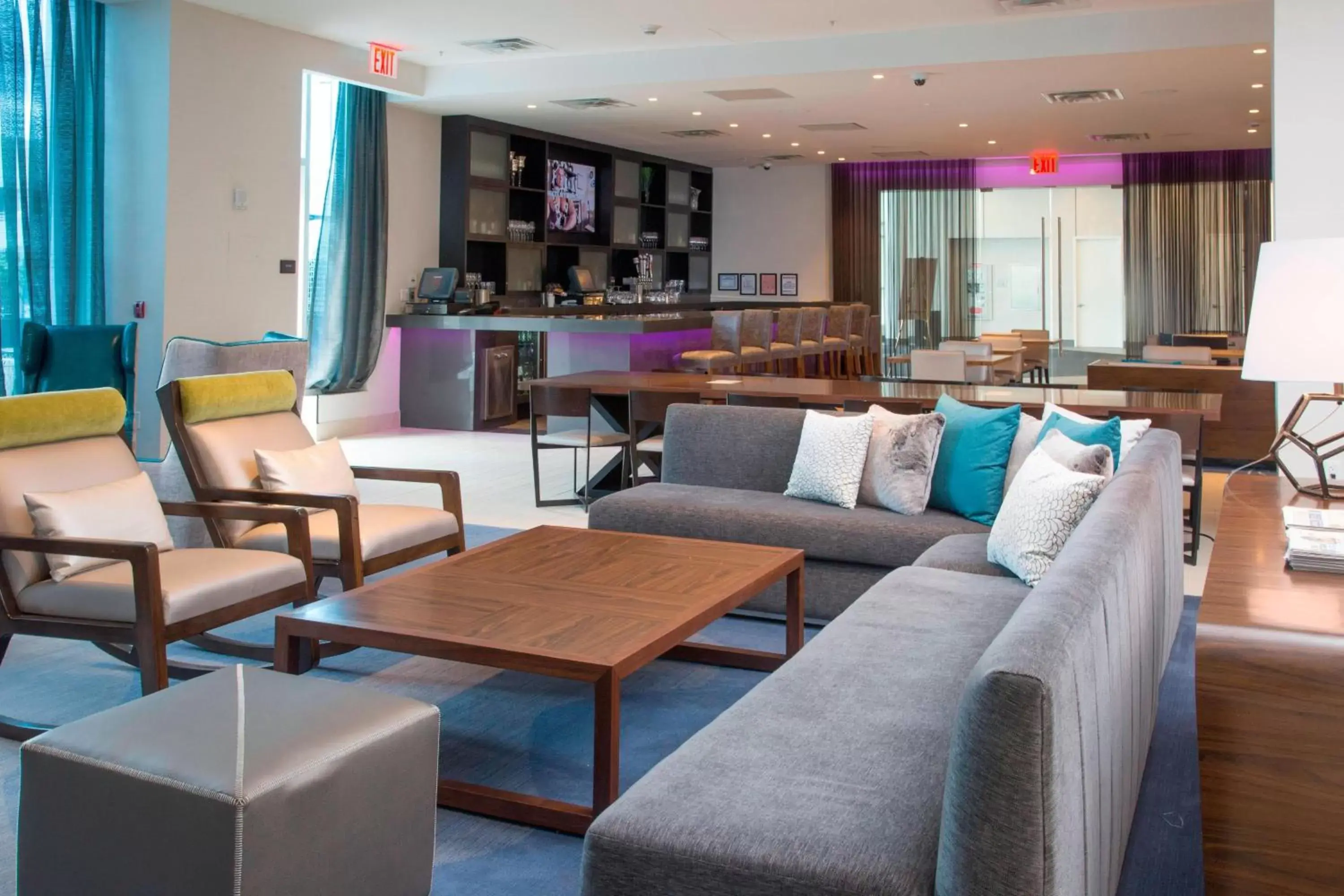 Lobby or reception, Lounge/Bar in Residence Inn by Marriott The Bronx at Metro Center Atrium
