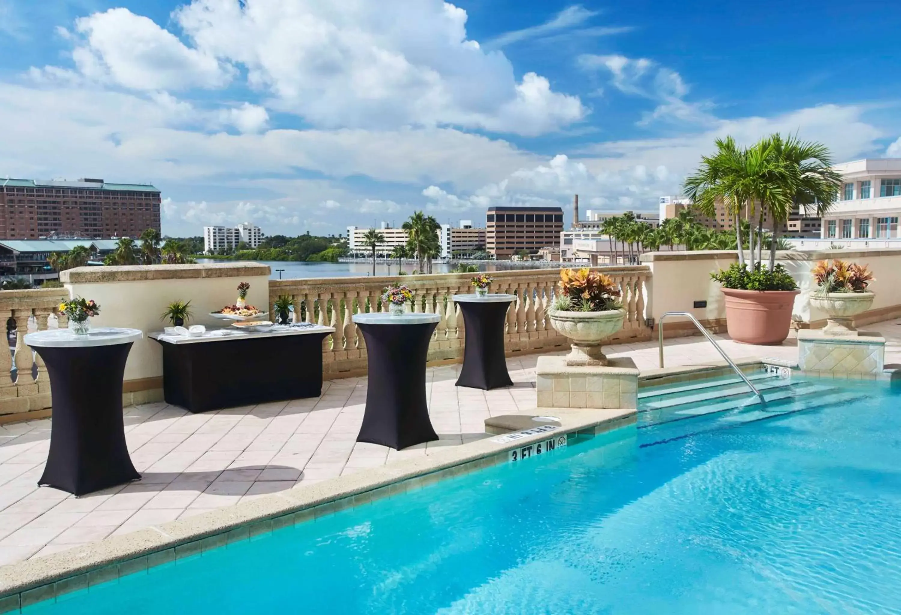 Meeting/conference room, Swimming Pool in Embassy Suites by Hilton Tampa Downtown Convention Center