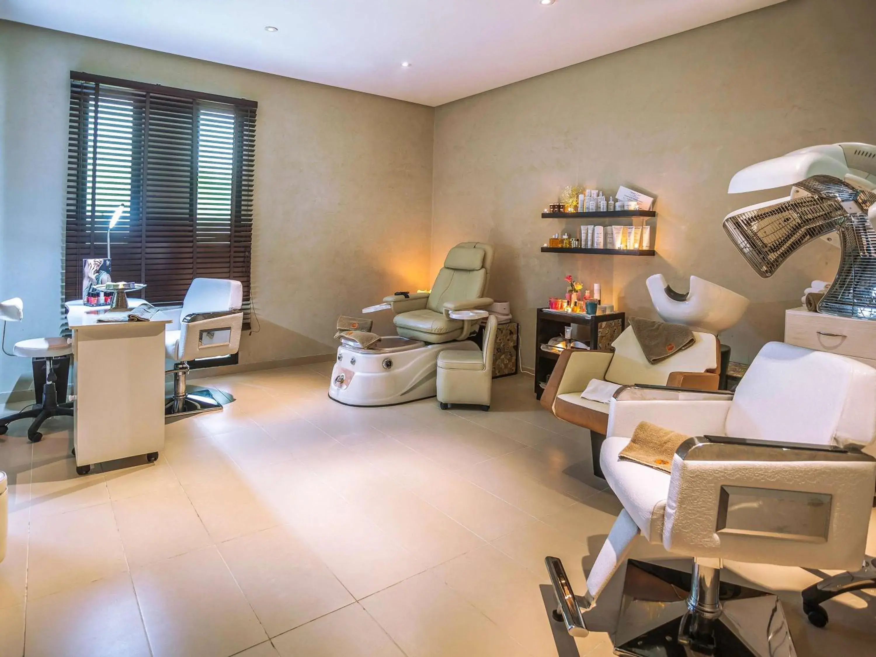 Spa and wellness centre/facilities in Mövenpick Hotel Gammarth Tunis Spa and wellness centre/facilities in Mövenpick Hotel Gammarth Tunis