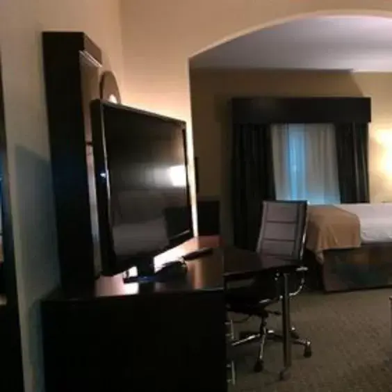 TV and multimedia, TV/Entertainment Center in Holiday Inn Express Baton Rouge North, an IHG Hotel