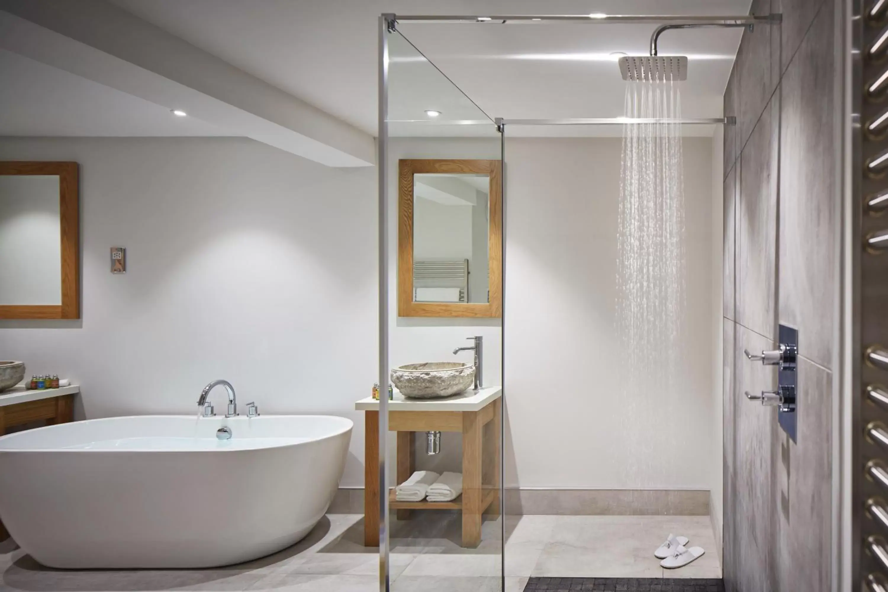 Shower, Bathroom in Barnett Hill Hotel