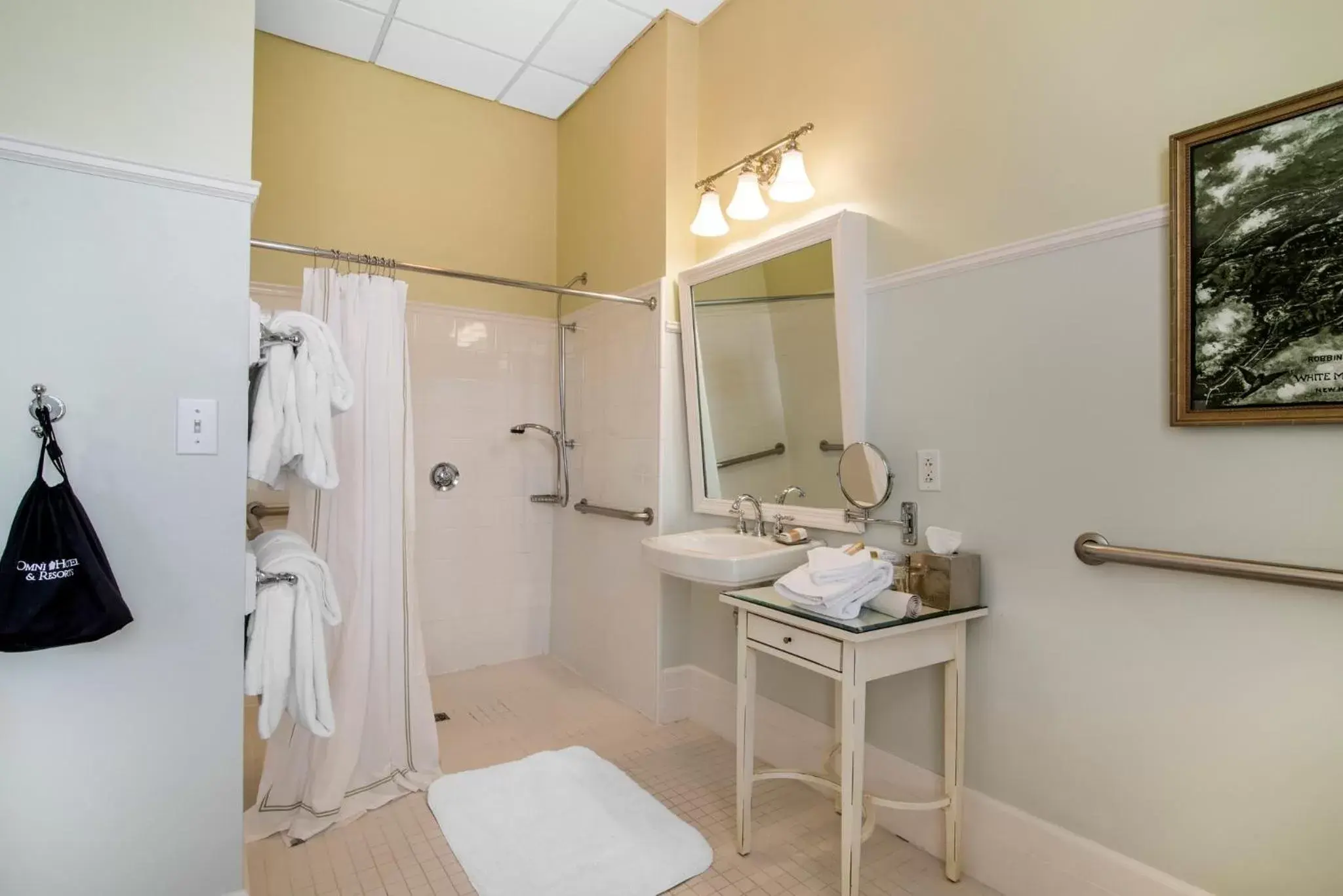 Photo of the whole room, Bathroom in Omni Mount Washington Resort