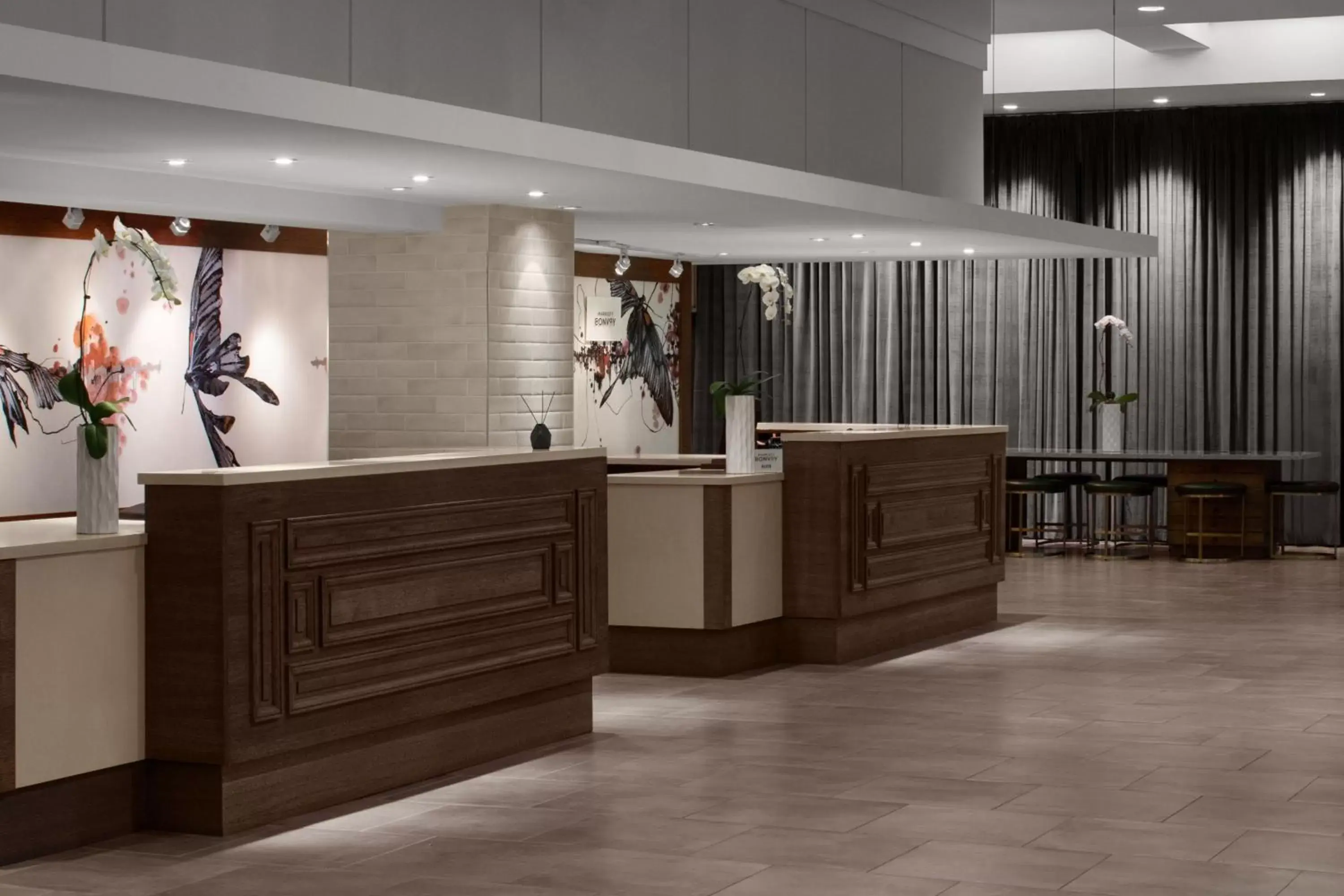 Property building, Lobby/Reception in Renaissance Chicago North Shore Hotel
