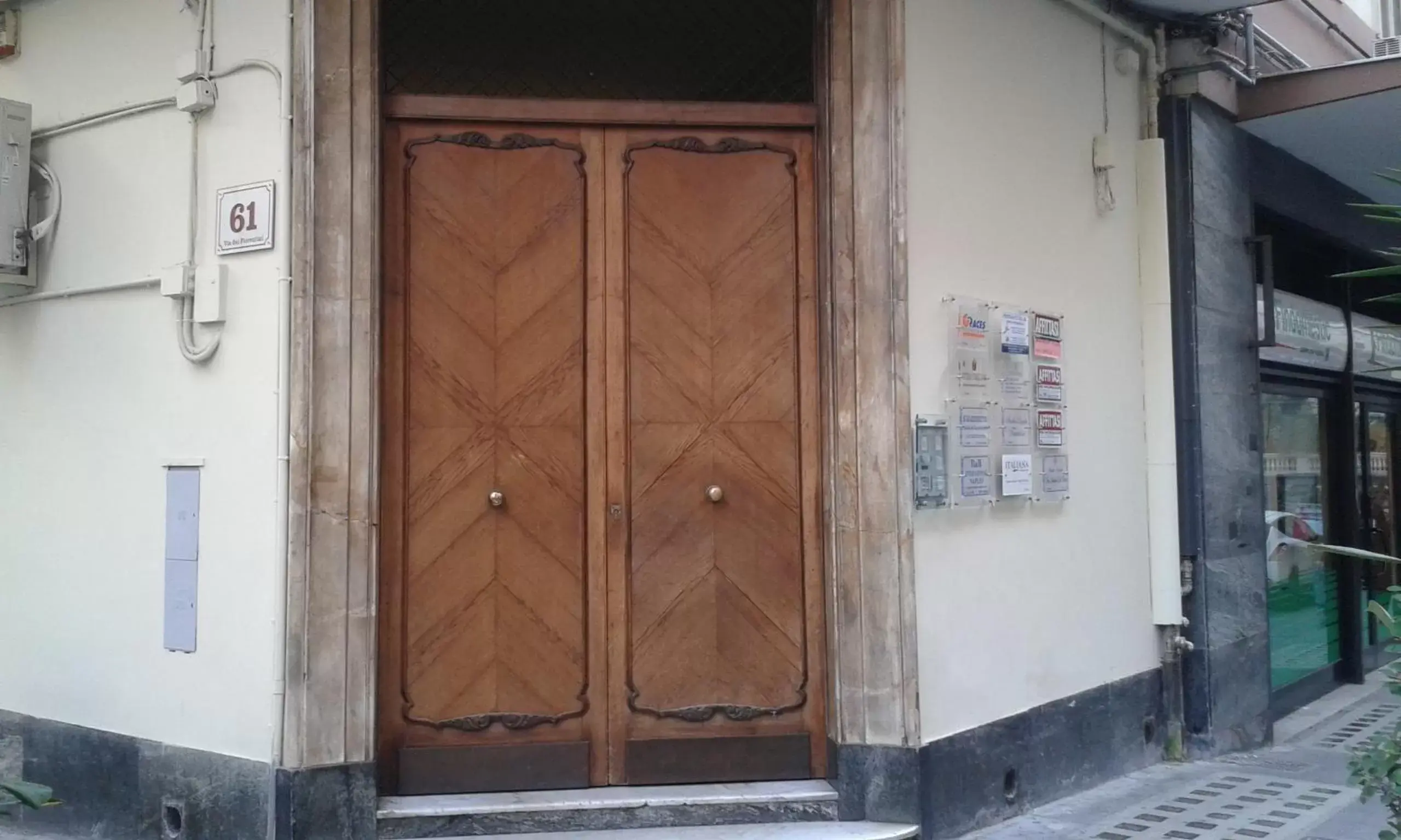 Facade/entrance in International Naples