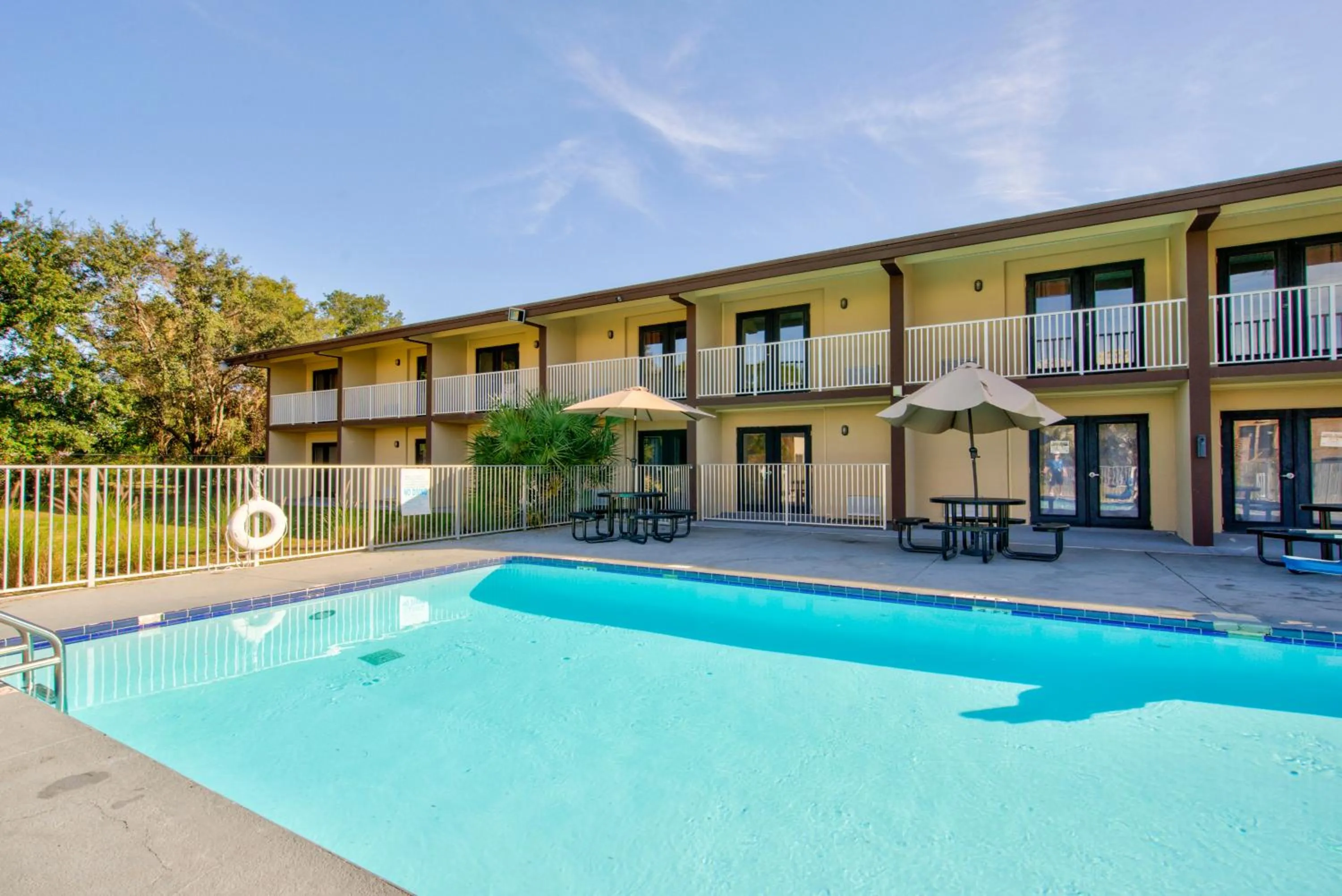 Swimming Pool in Clearwater Hotel