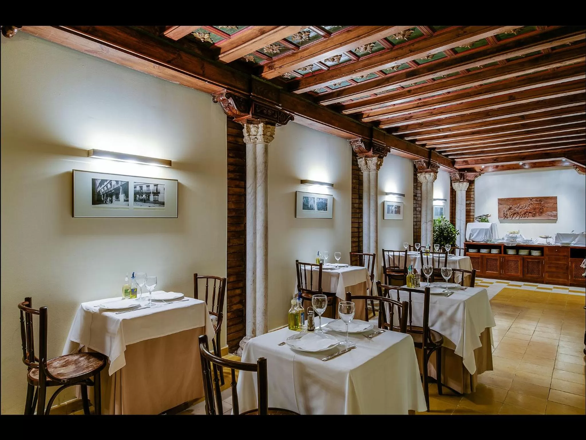 Buffet breakfast in Hotel Murillo