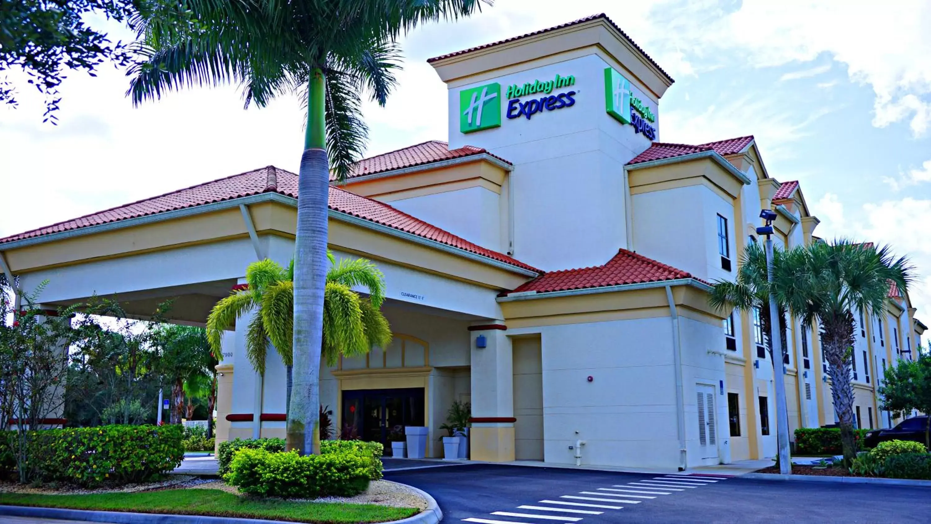 Property Building in Holiday Inn Express Stuart, an IHG Hotel