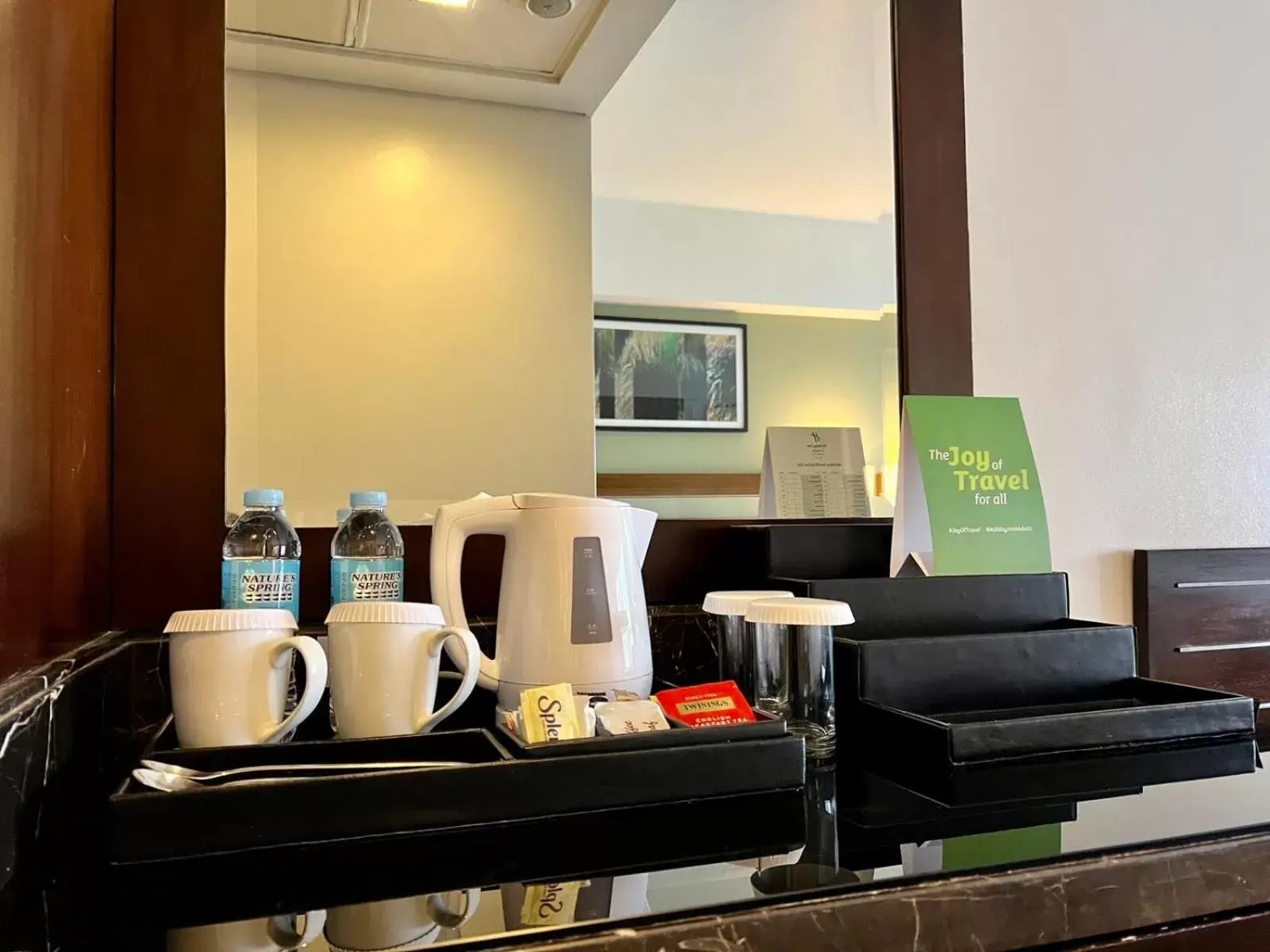 Coffee/tea facilities in Holiday Inn & Suites Makati, an IHG Hotel