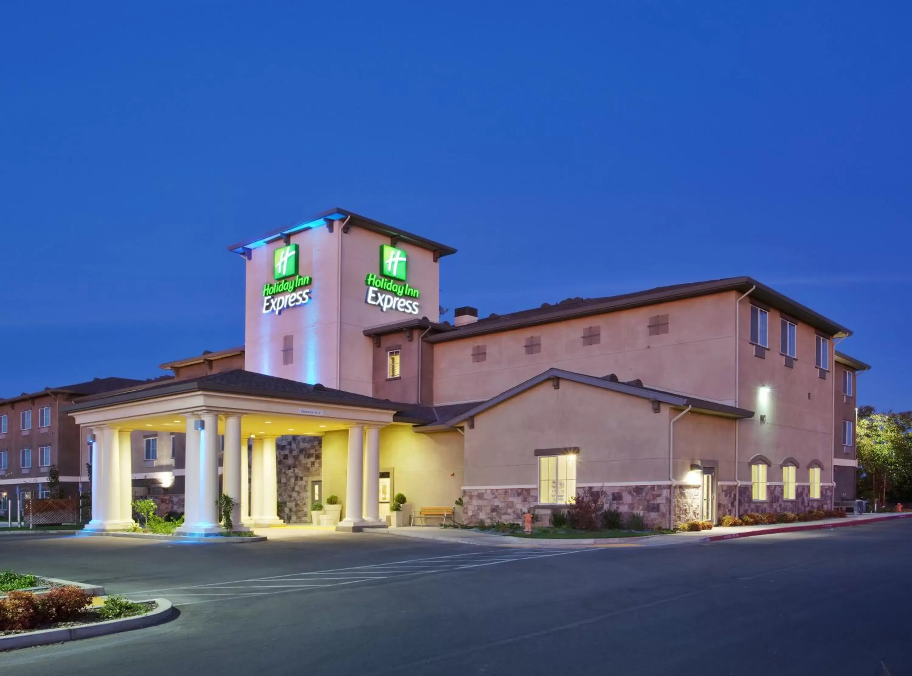 Property Building in Holiday Inn Express Lodi, an IHG Hotel