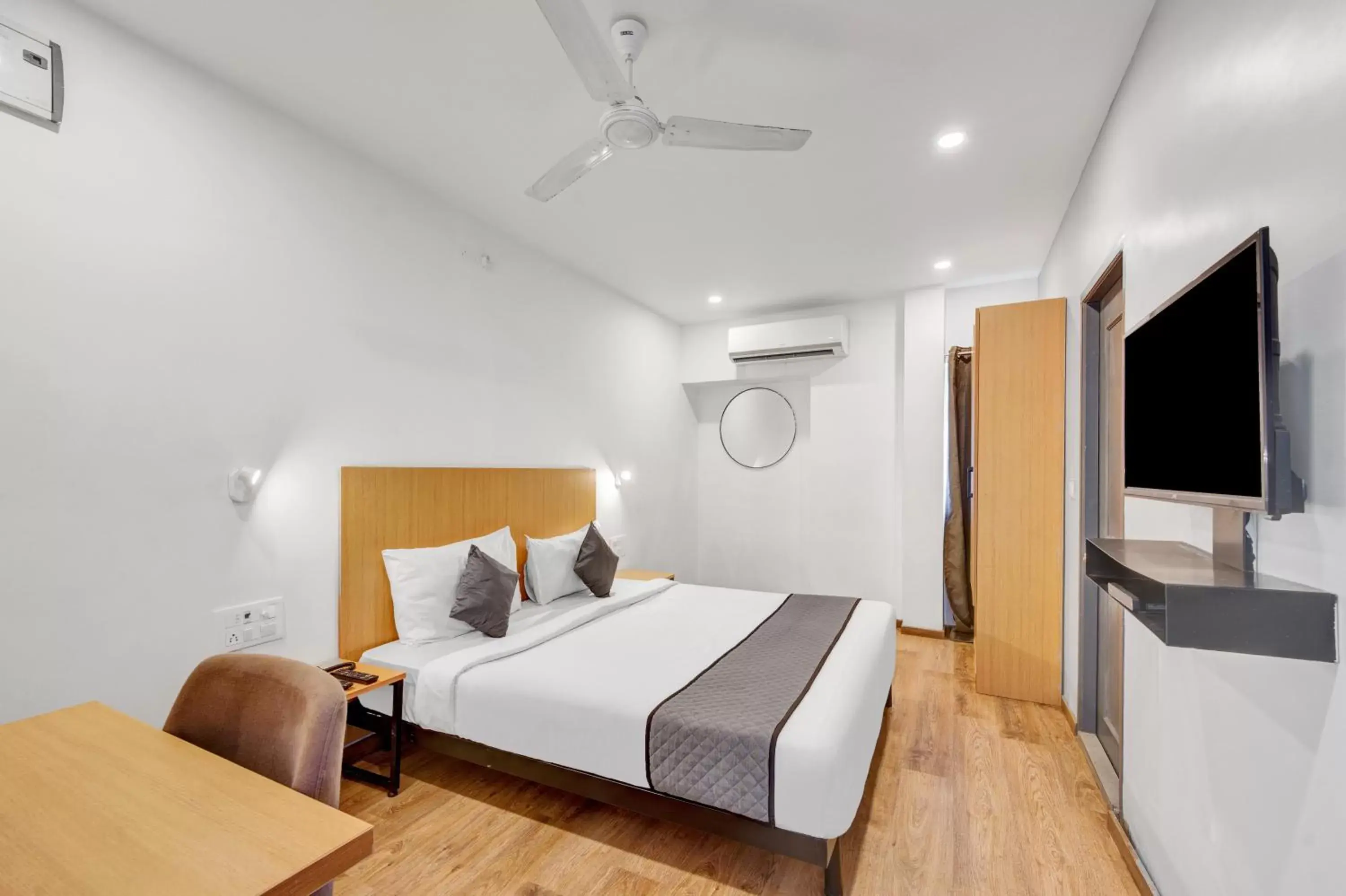 Bed in UPAR Hotels Uthandi, ECR Bed in UPAR Hotels Uthandi, ECR