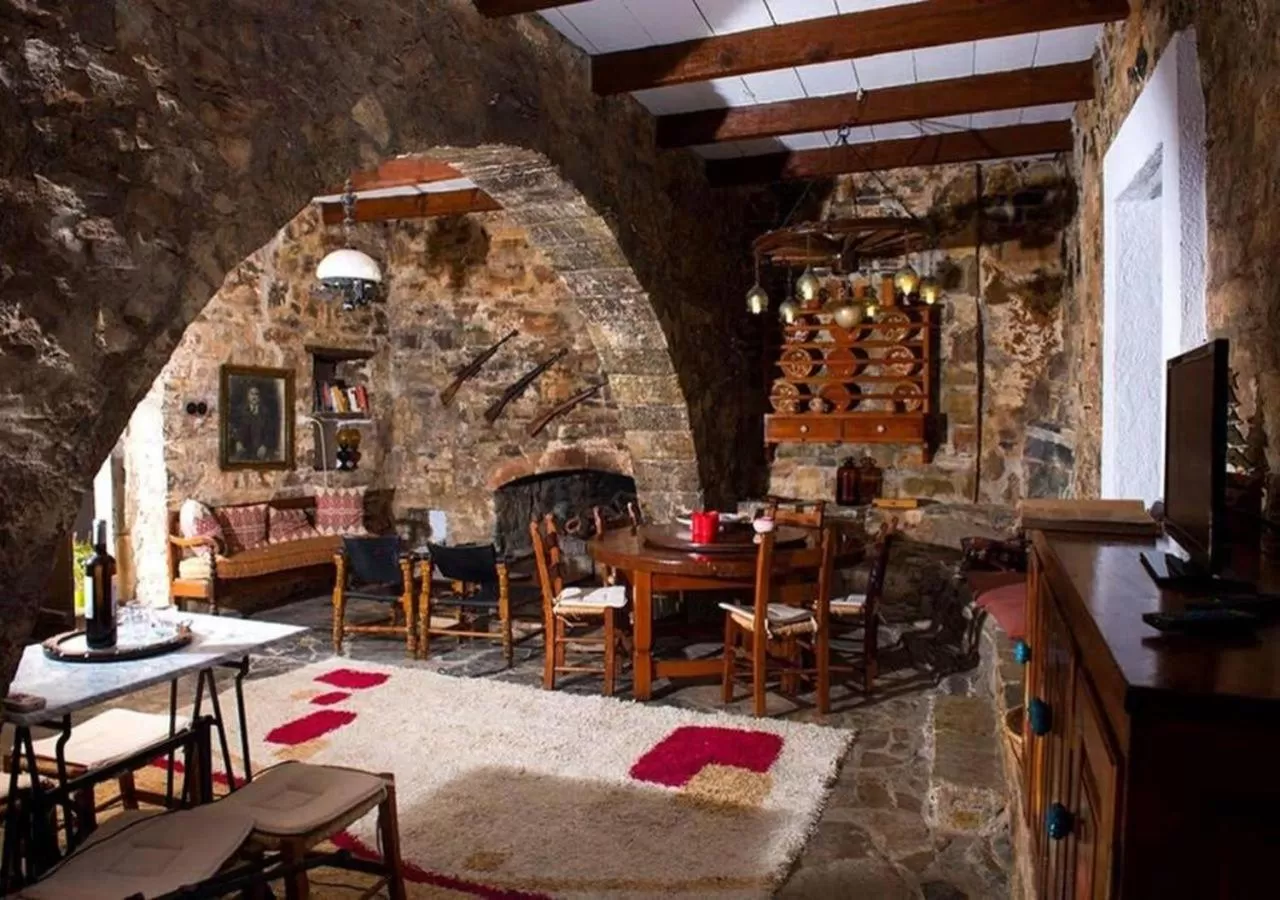 Seating area, Restaurant/Places to Eat in The Traditional Homes of Crete
