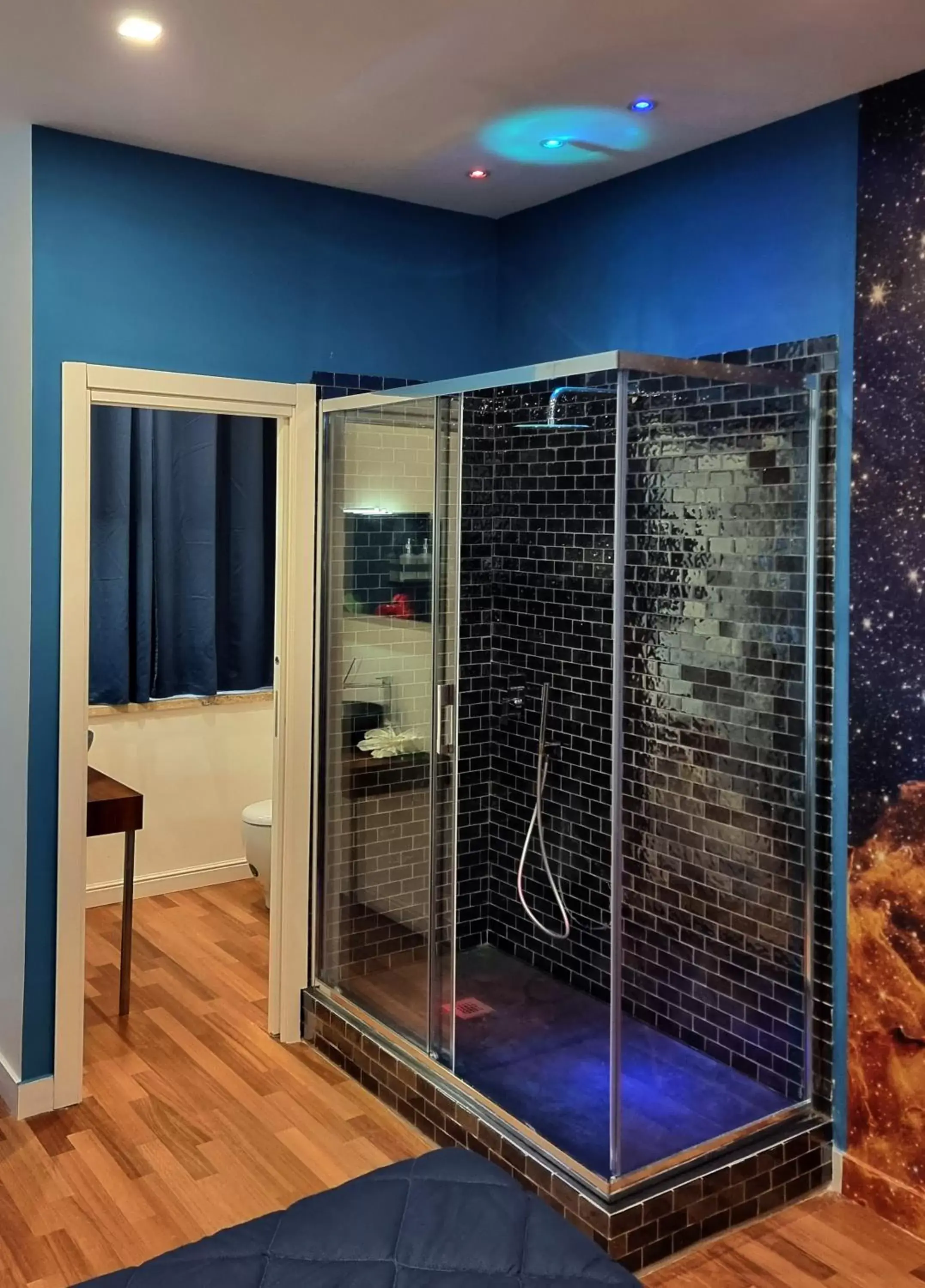 Shower, Bathroom in Soul City