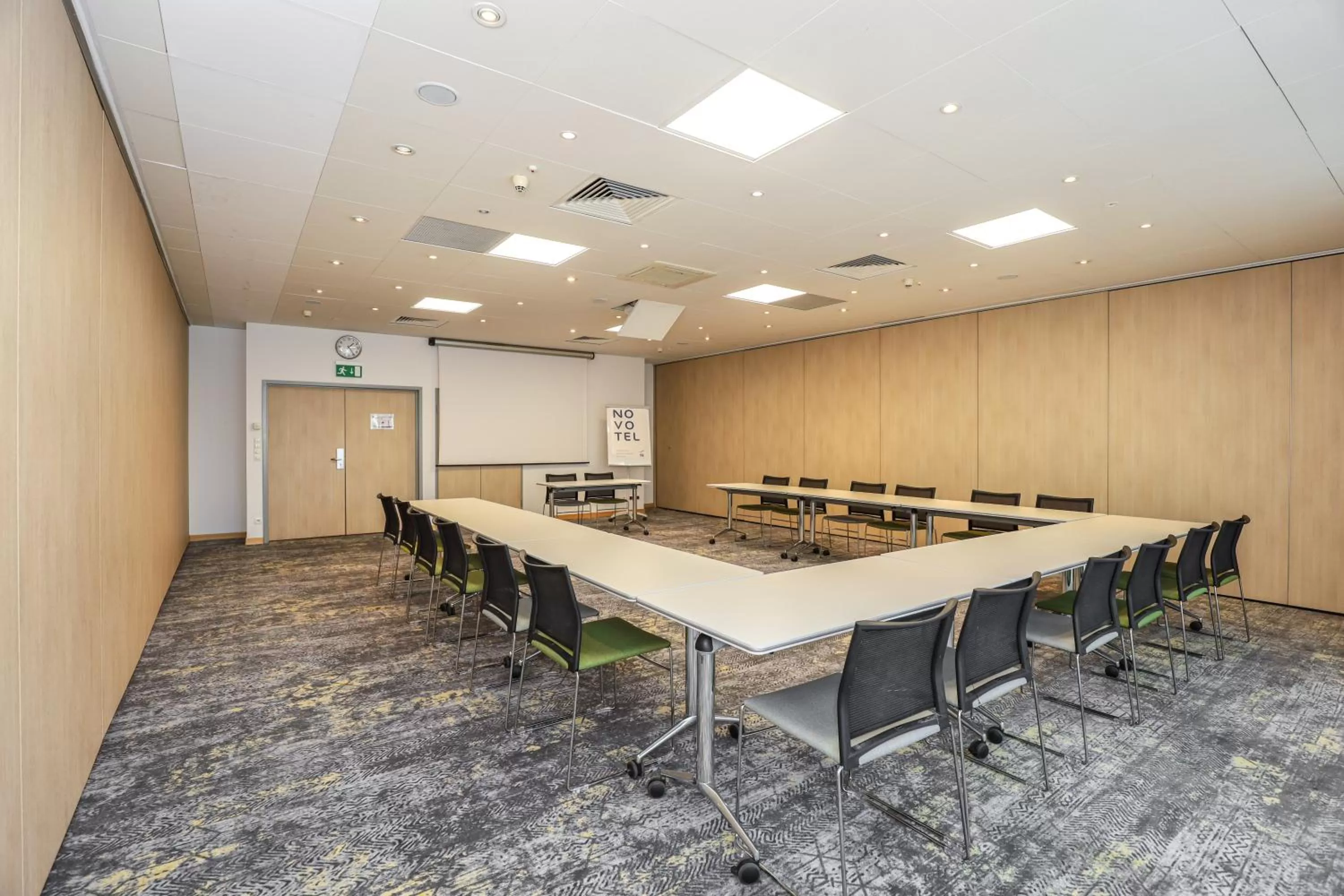 Meeting/conference room in Novotel Poznań Malta