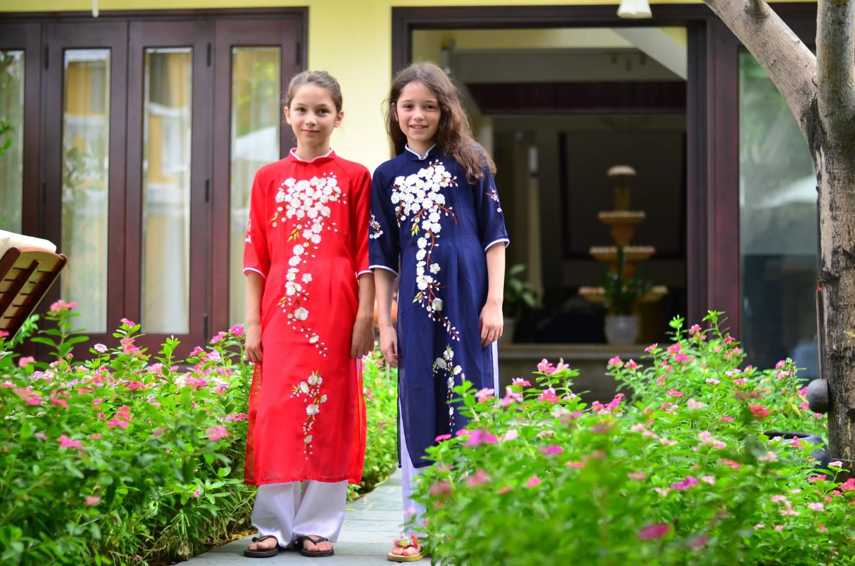 young children in Hoian Central Hotel