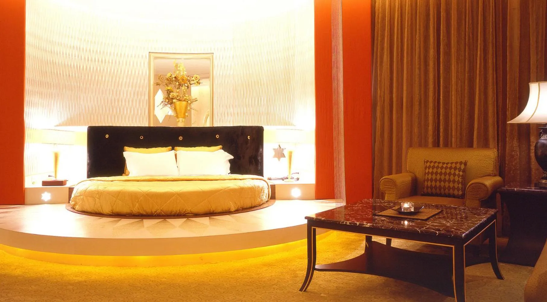 Photo of the whole room, Bed in Dongfeng Motel