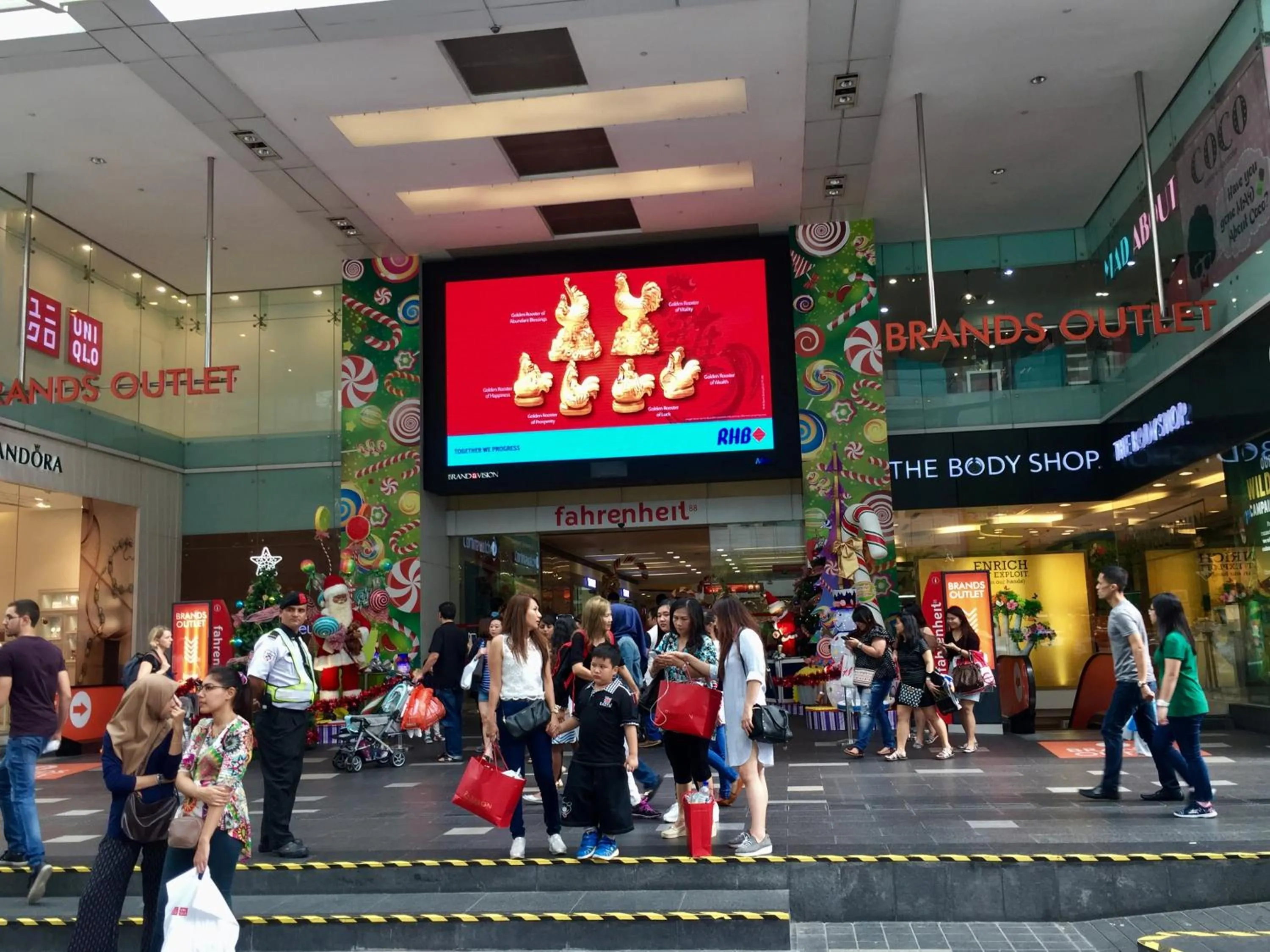 Shopping Area in Chaos Boutique Hotel Kuala Lumpur