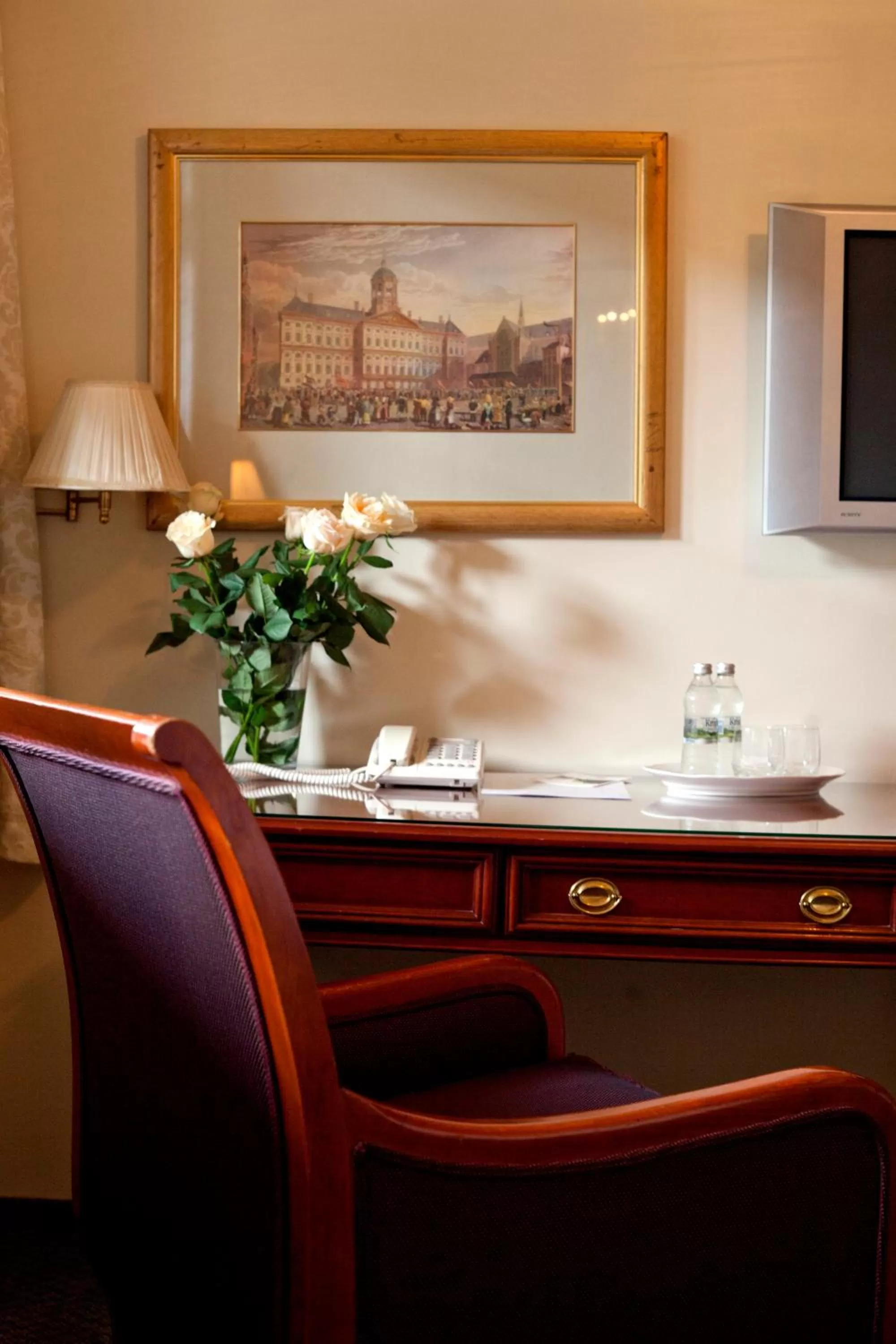 Decorative detail in Miodosytnia Aparthotel