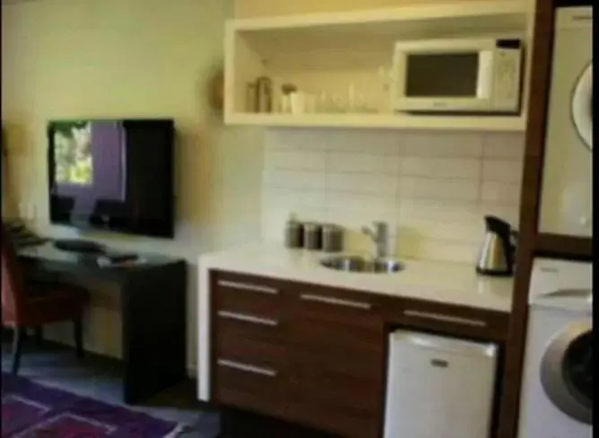 Kitchen or kitchenette, Kitchen/Kitchenette in Terra Vive Suites & Apartments