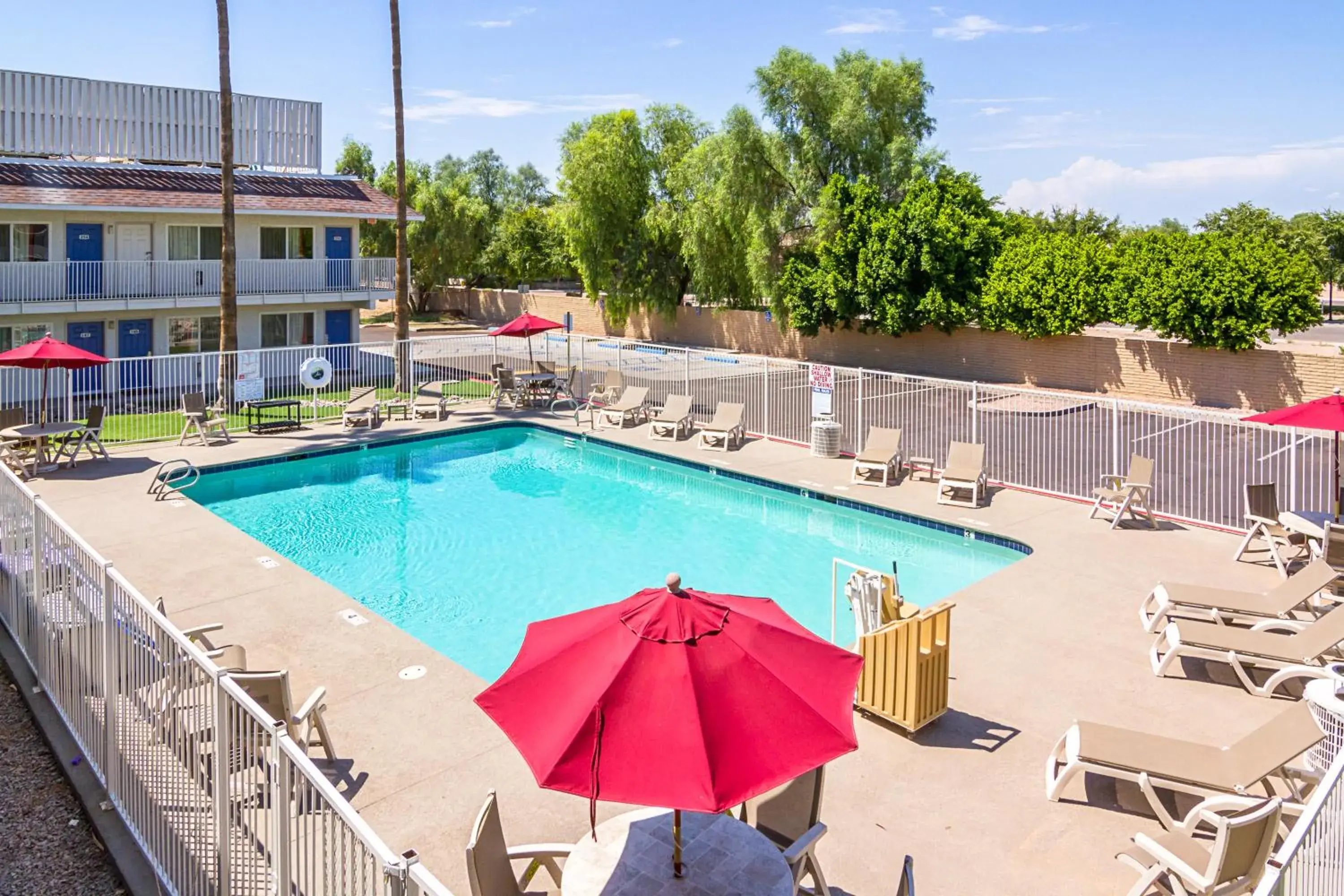 Swimming pool, Pool View in Motel 6 Mesa North