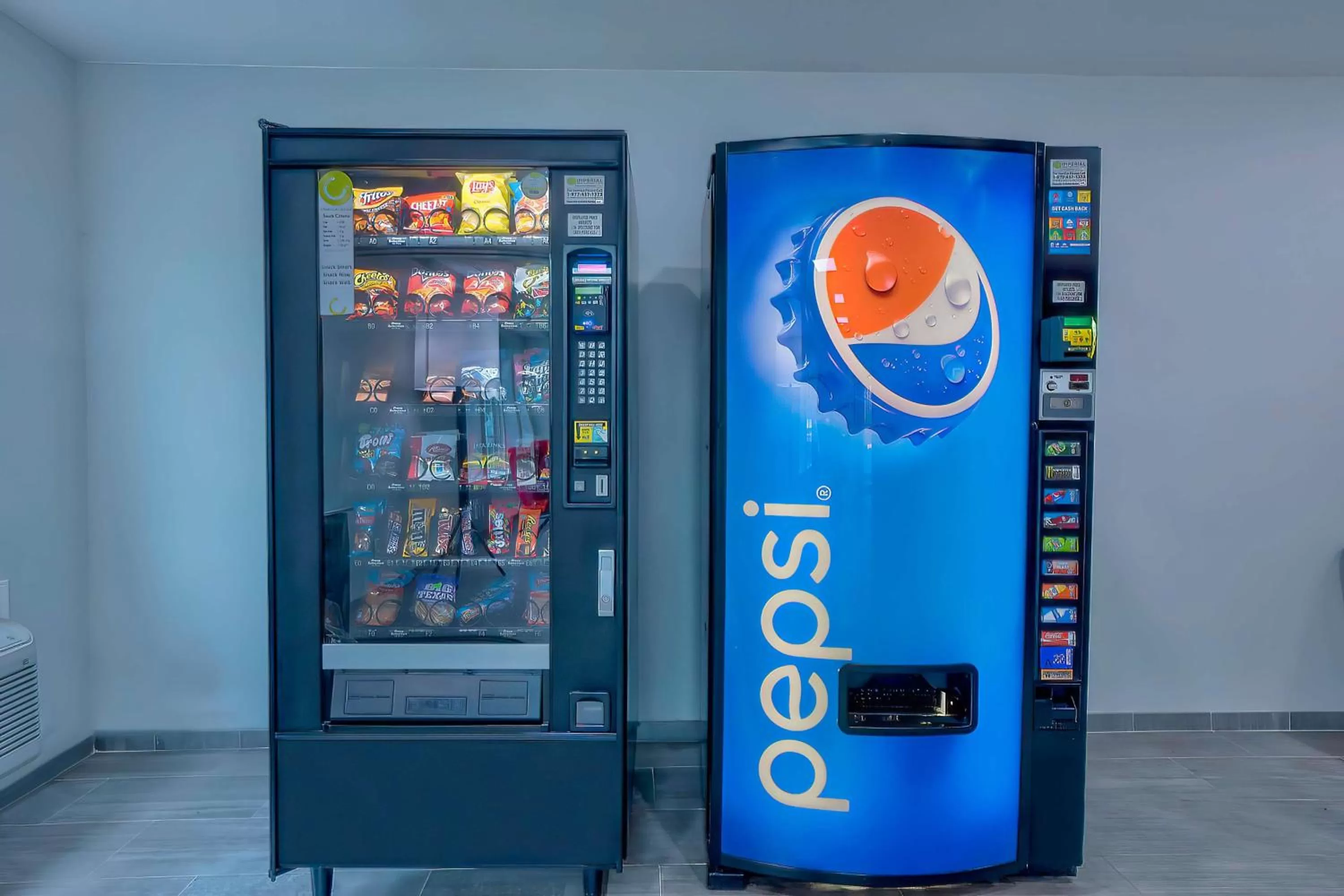 Property building in Motel 6 Tulsa, Ok - Central