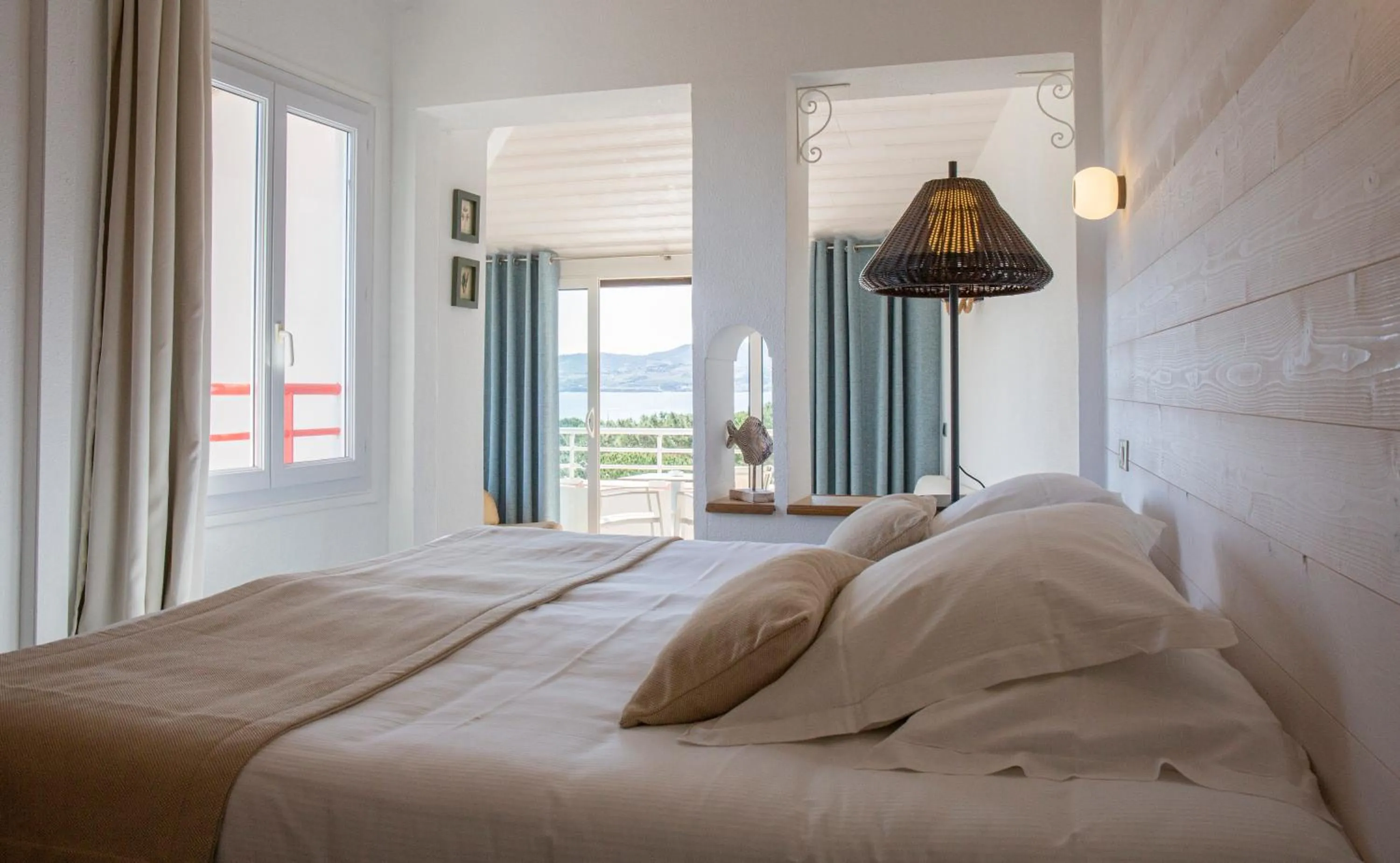 Bedroom, Bed in Grand Hôtel Du Lido