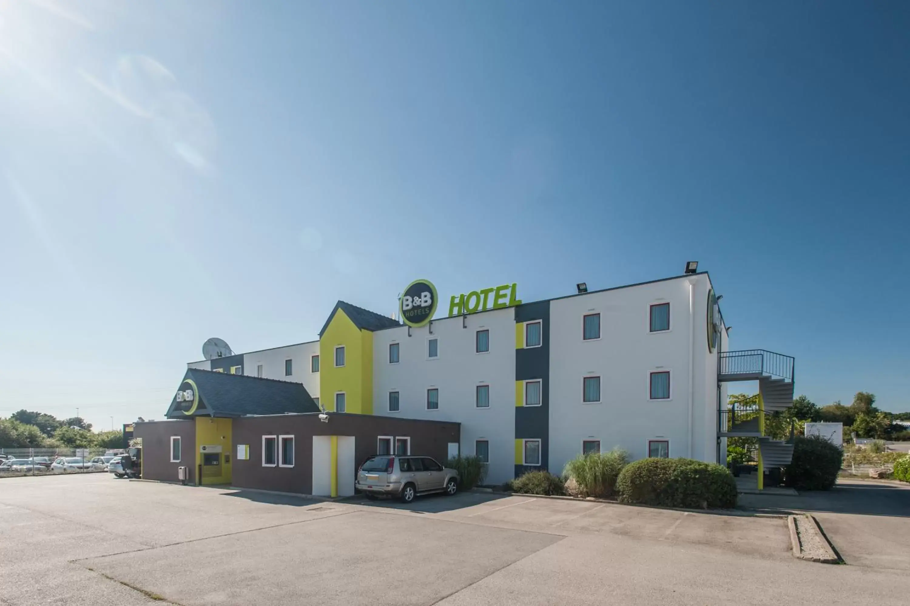 Facade/entrance, Property Building in B&B HOTEL Lorient Caudan