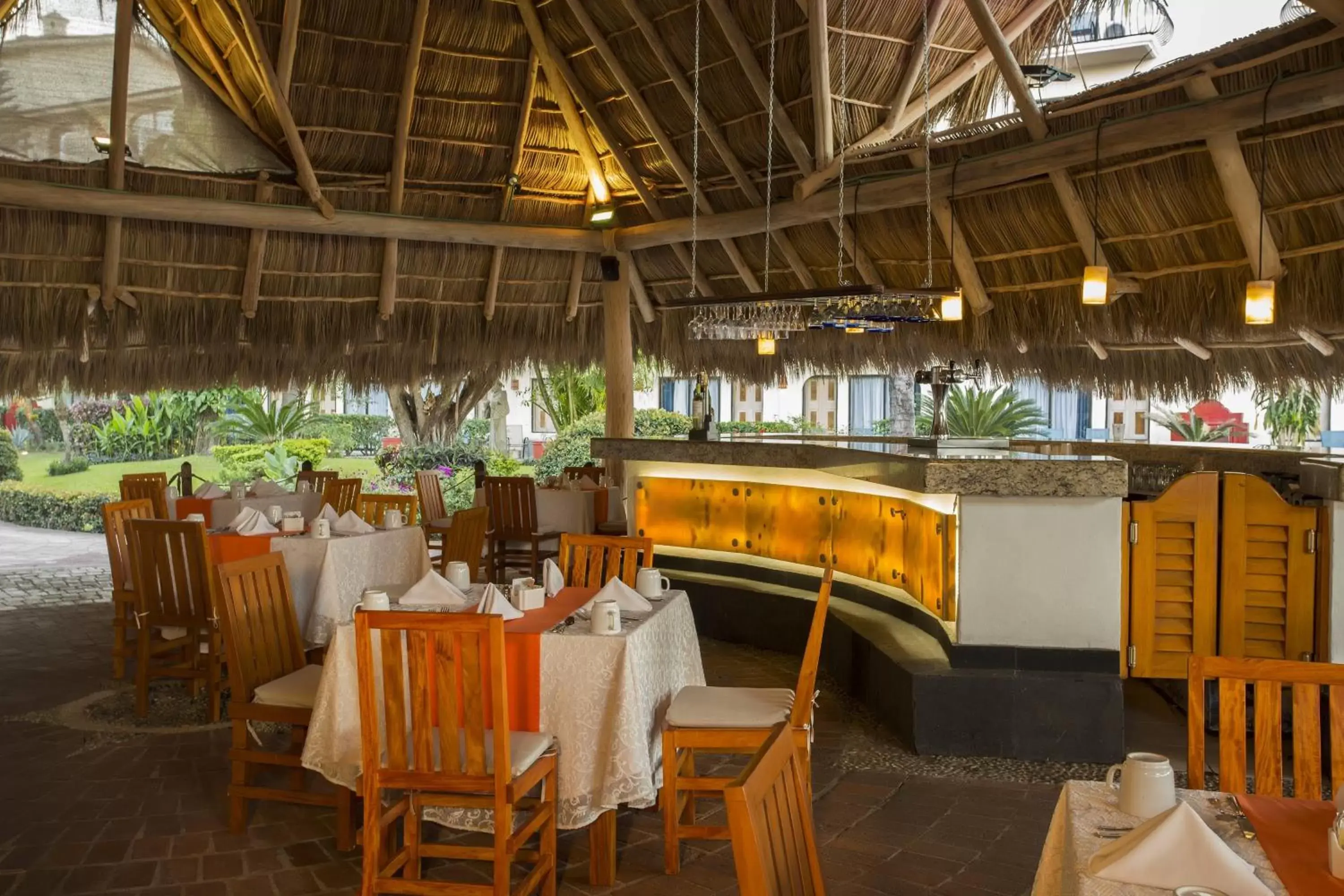 Lounge or bar, Restaurant/Places to Eat in Flamingo Vallarta Hotel & Marina