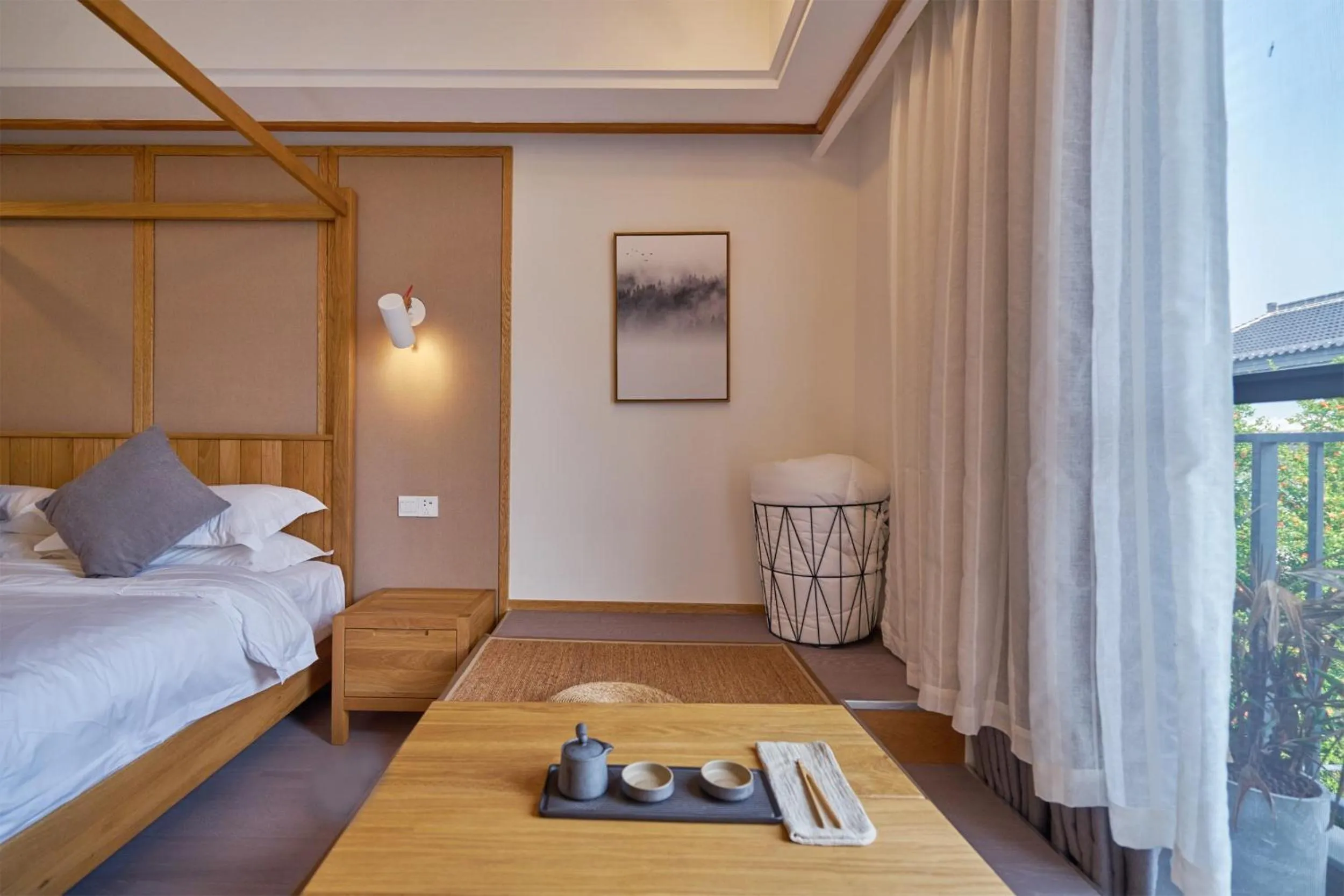 Deluxe Family Room projector equipped in T innn - West Lake - Yueshang Yunshe Homestay - Hangzhou Taiziwan Park Branch