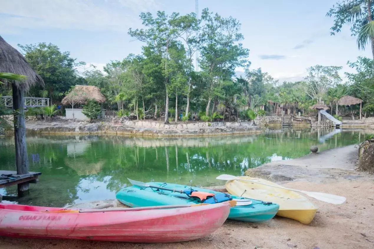 Canoeing in Zamna eco-lodge Tulum