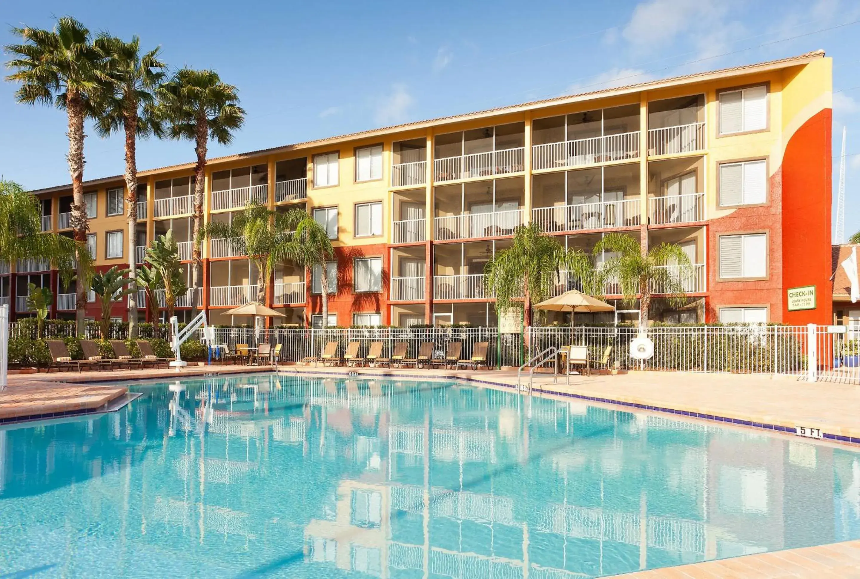 Swimming pool, Property Building in Bluegreen Vacations Orlando's Sunshine Resort