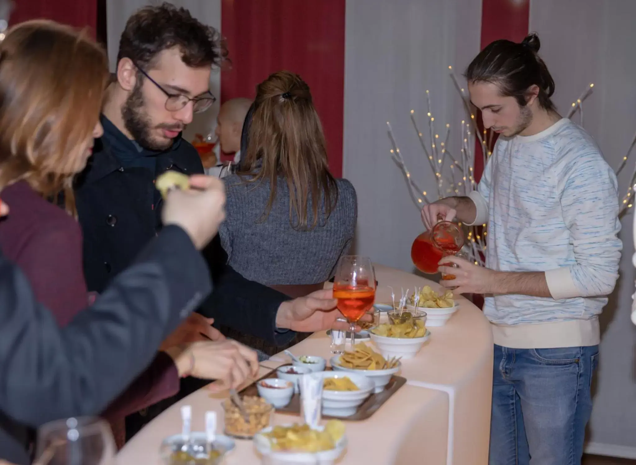 Drinks, Guests in Hotel Valpolicella International