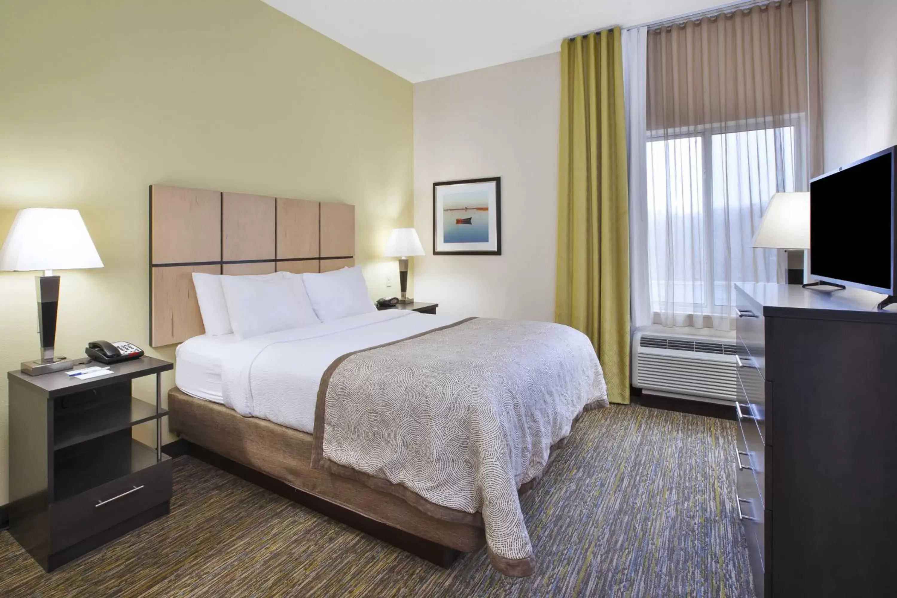 Photo of the whole room, Bed in Candlewood Suites MORGANTOWN-UNIV WEST VIRGINIA, an IHG Hotel