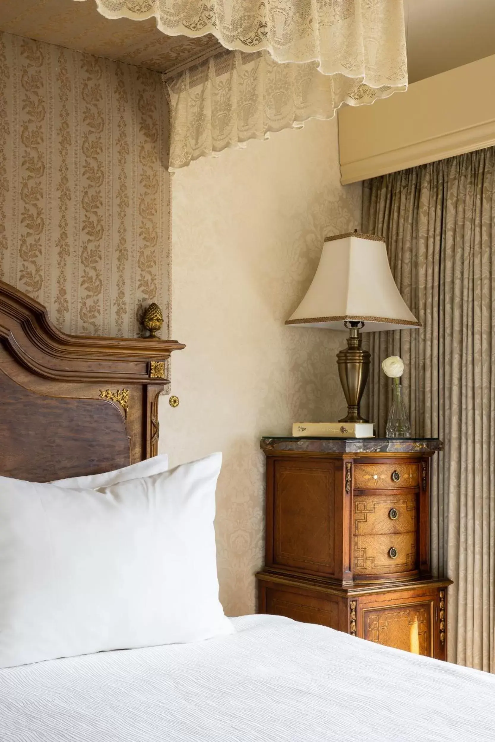 Bedroom, Bed in Seven Gables Inn on Monterey Bay, A Kirkwood Collection Hotel