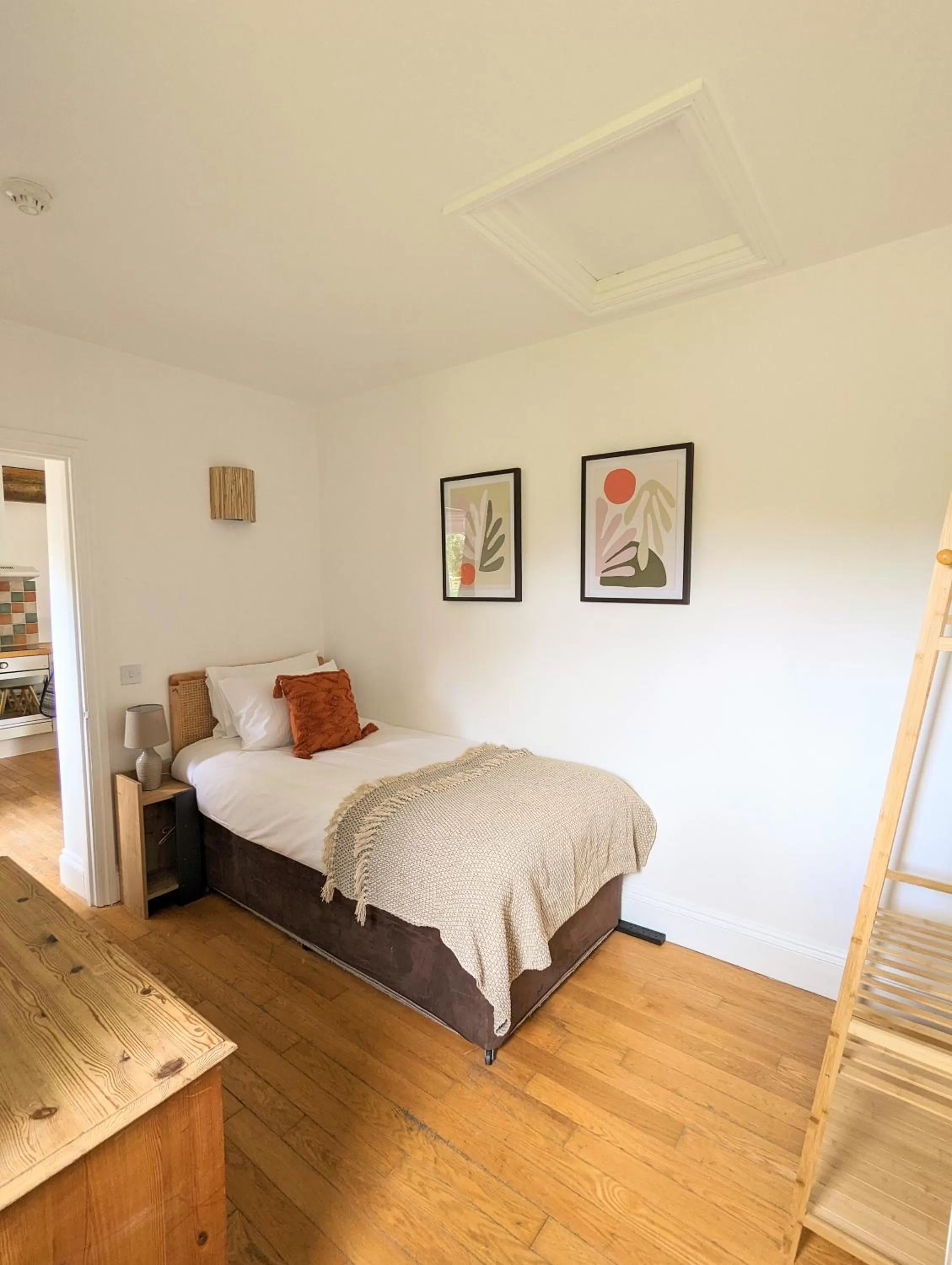 Bed in Kingfisher Barn