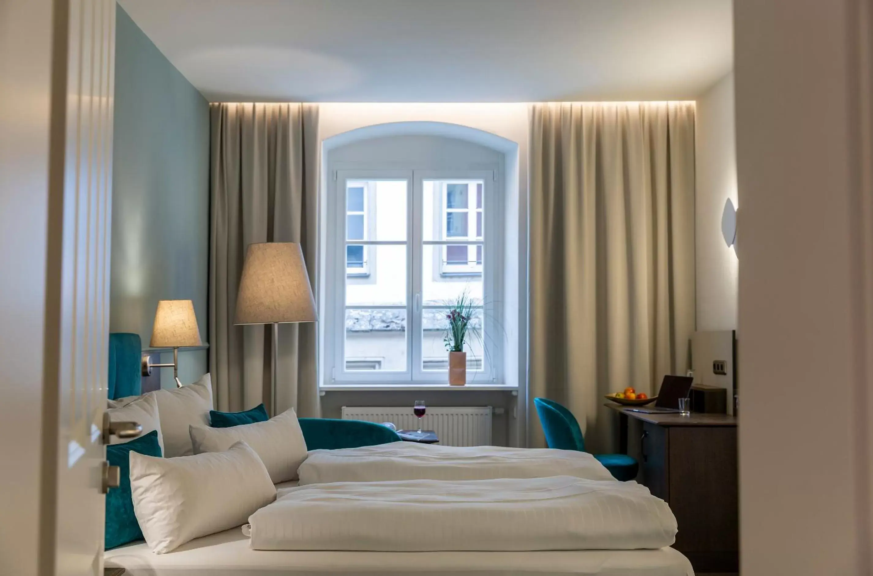 Photo of the whole room, Bed in Altstadthotel der Patrizier