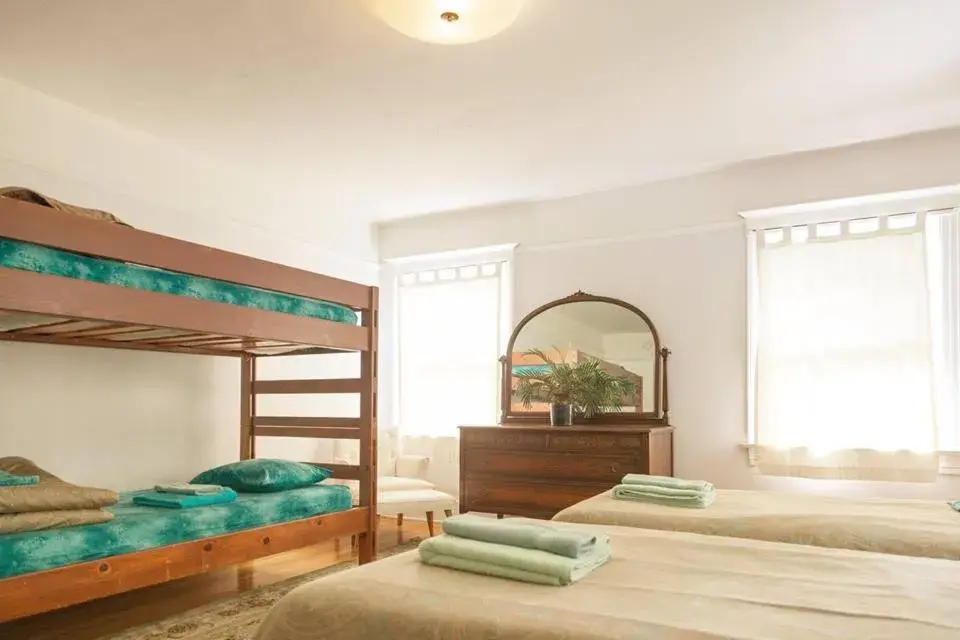 Bed, Bunk Bed in Orange Drive Hostel