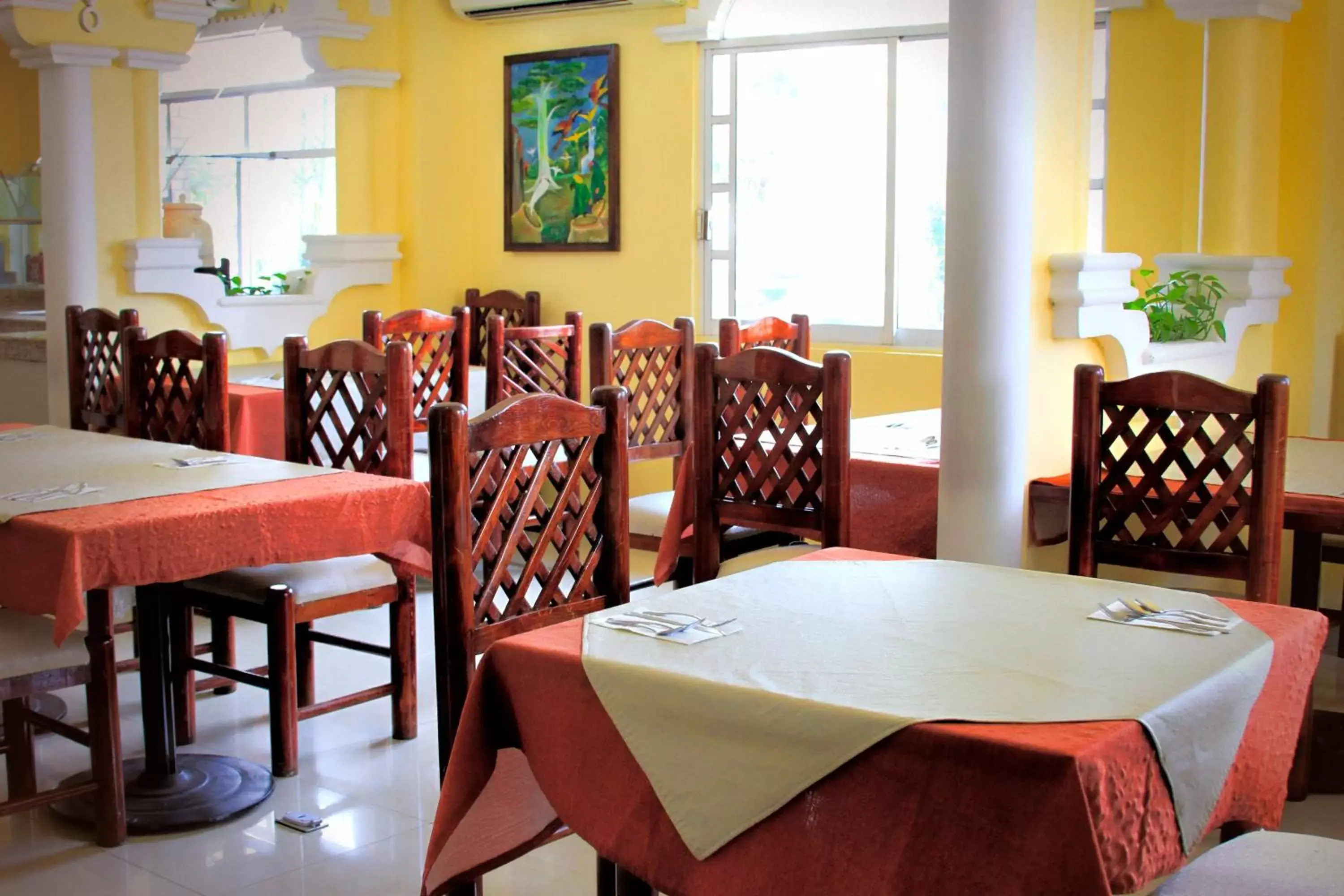 Restaurant/Places to Eat in Hotel Báez Carrizal