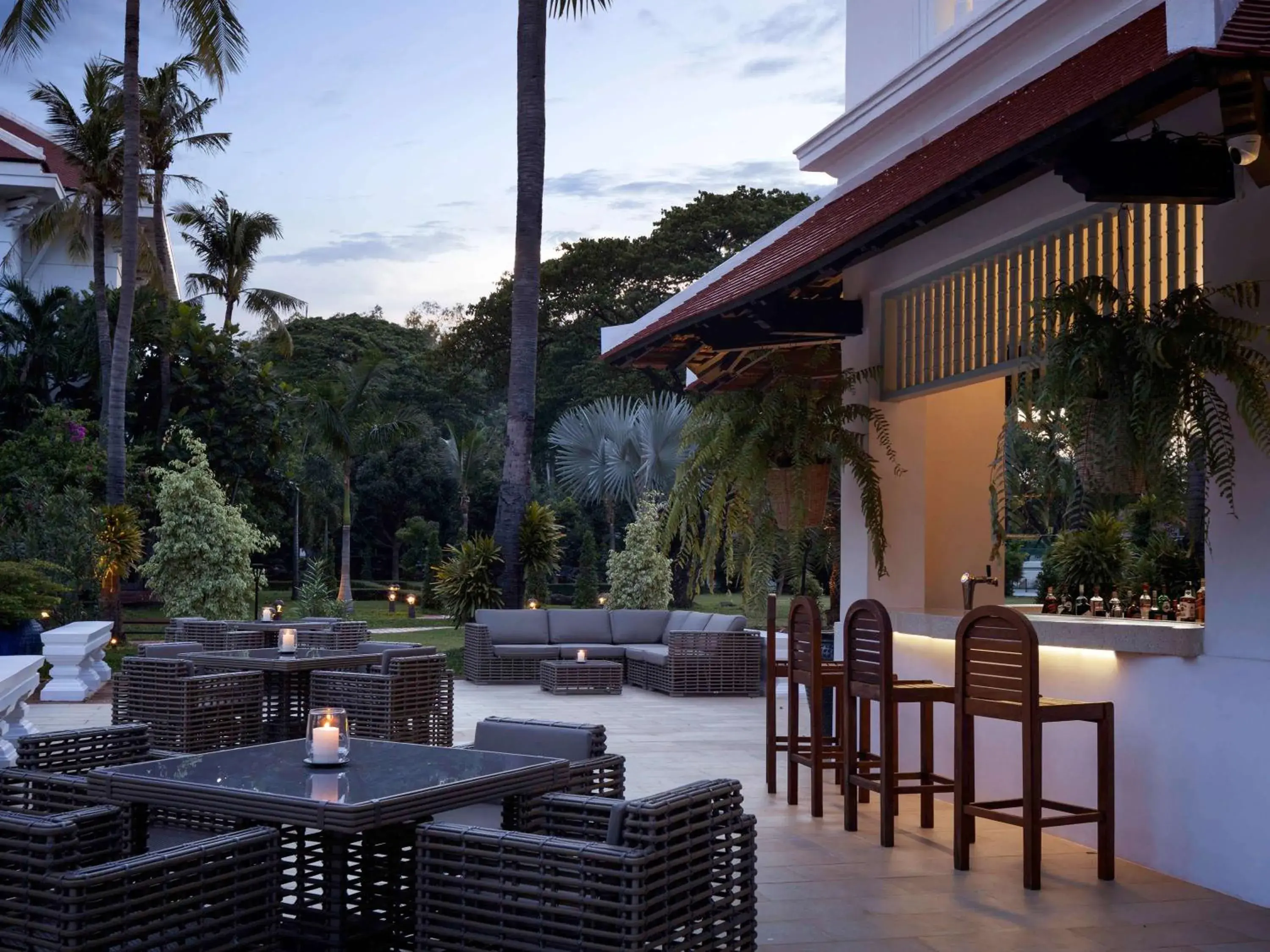 Lounge or bar in Raffles Grand Hotel d'Angkor