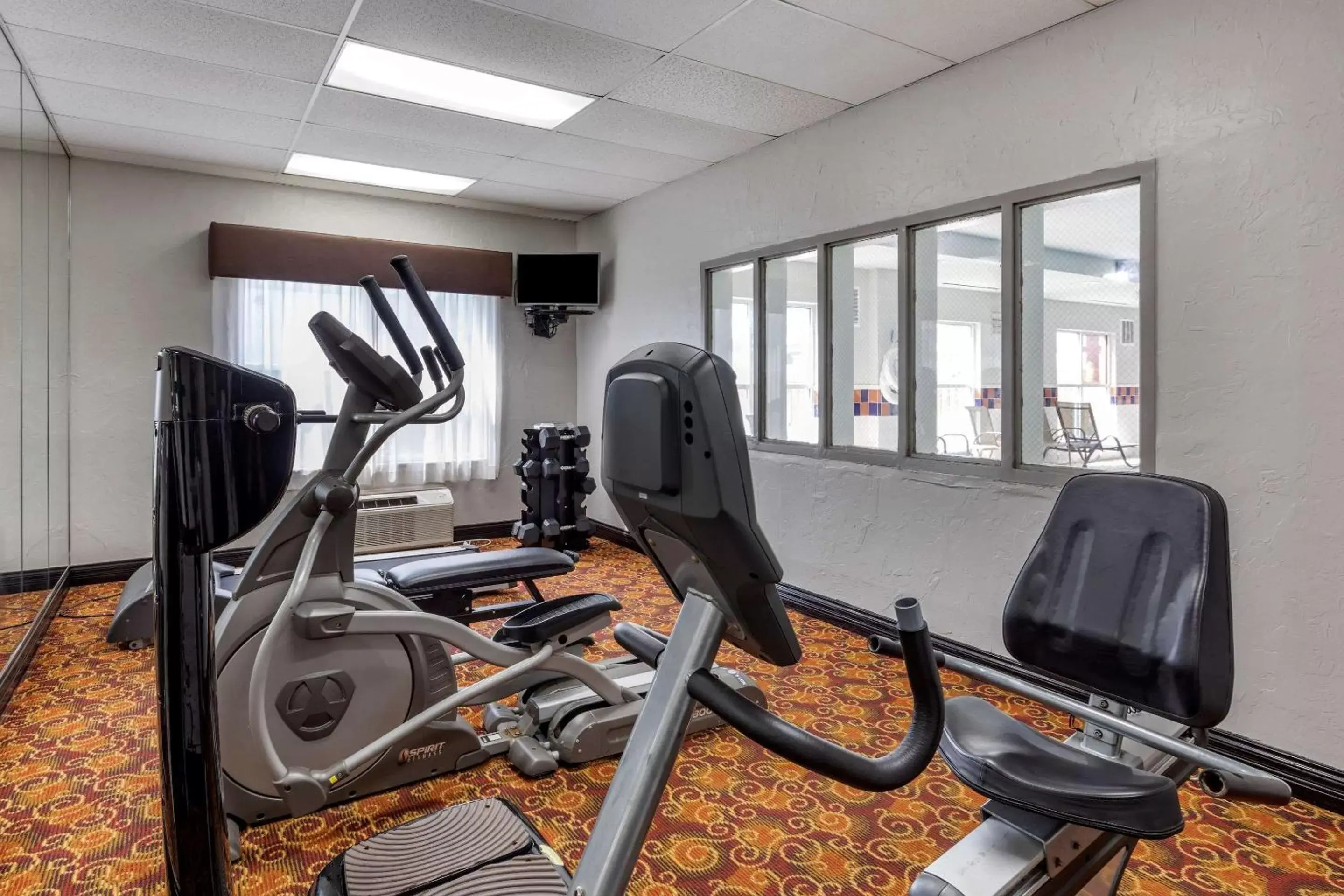 Fitness centre/facilities, Fitness Center/Facilities in Quality Inn & Suites I-35 E/Walnut Hill