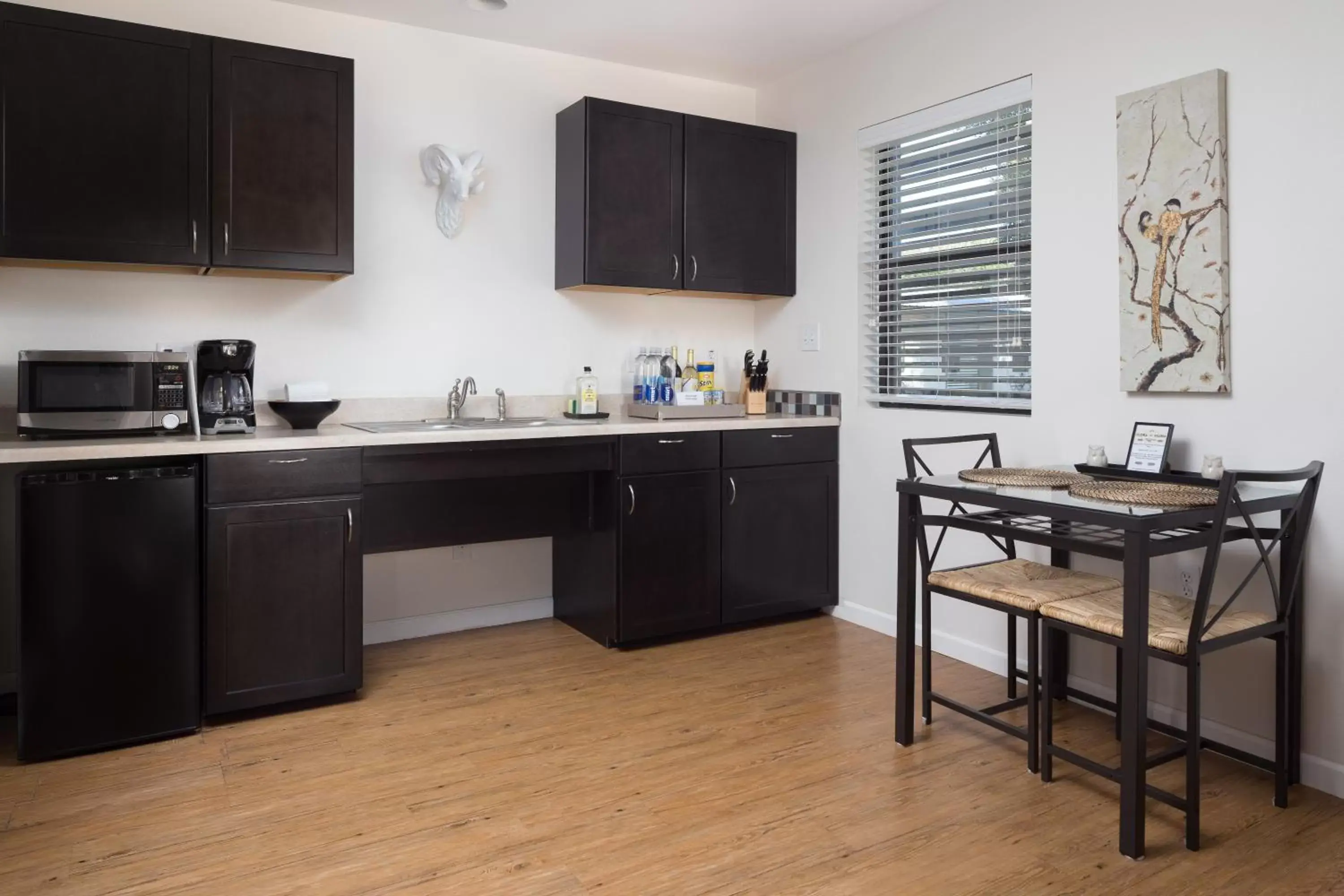 Kitchen/Kitchenette in Hotel Flora and Fauna