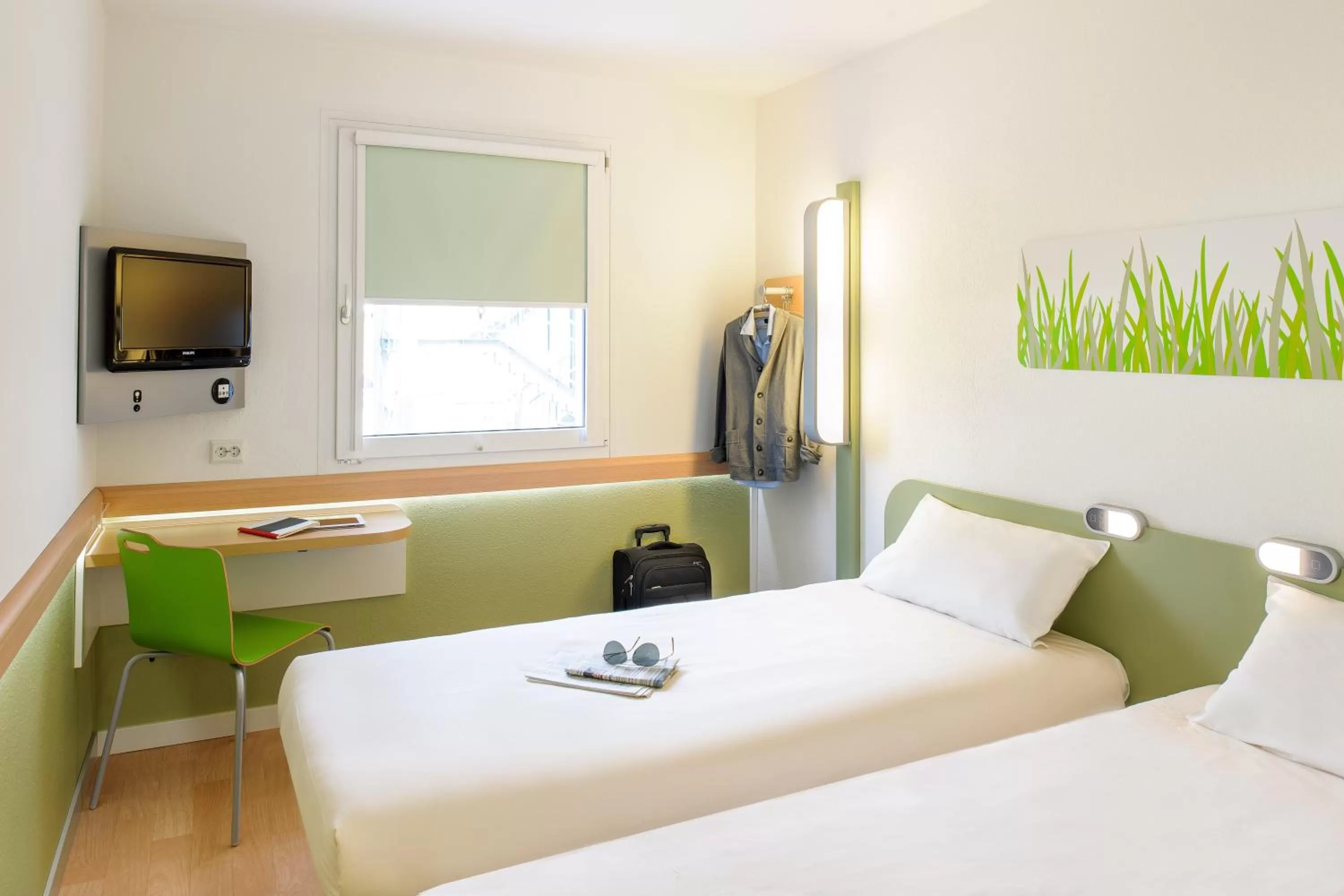 Photo of the whole room, Bed in Ibis budget München Airport Erding