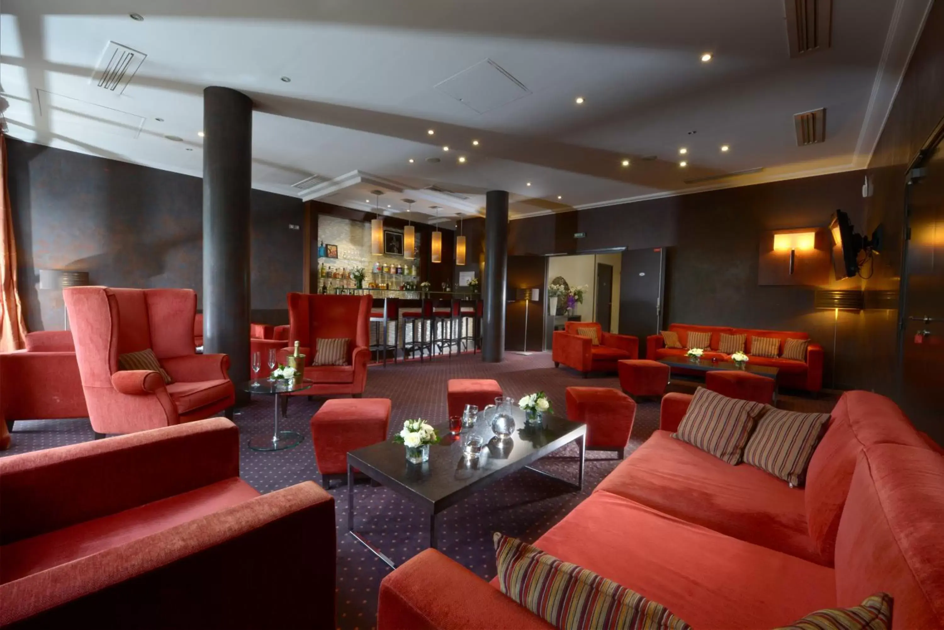 Communal lounge/ TV room, Lounge/Bar in Hotel de Berny