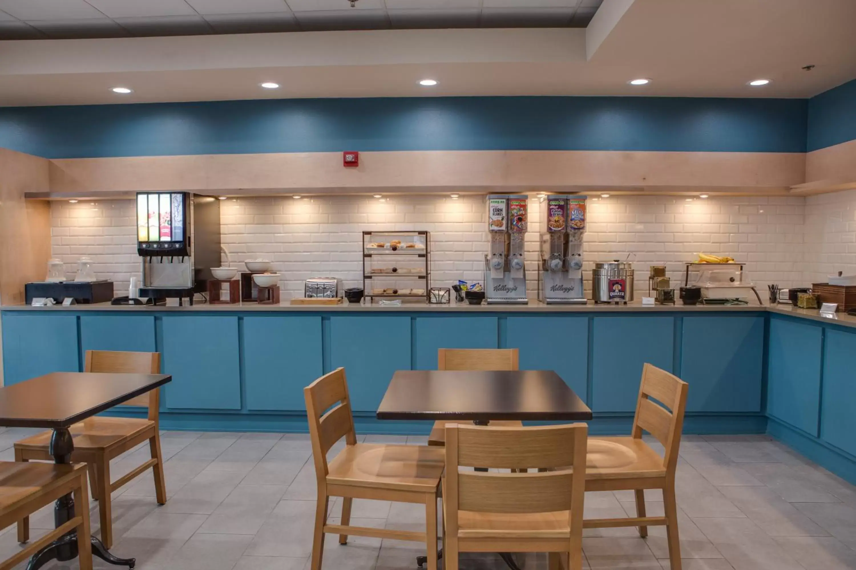 Breakfast in Country Inn & Suites by Radisson, Harlingen, TX Breakfast in Country Inn & Suites by Radisson, Harlingen, TX