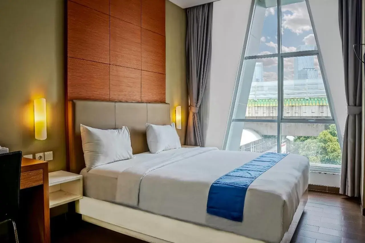 Bedroom, Bed in Terraz Tree Hotel Jakarta