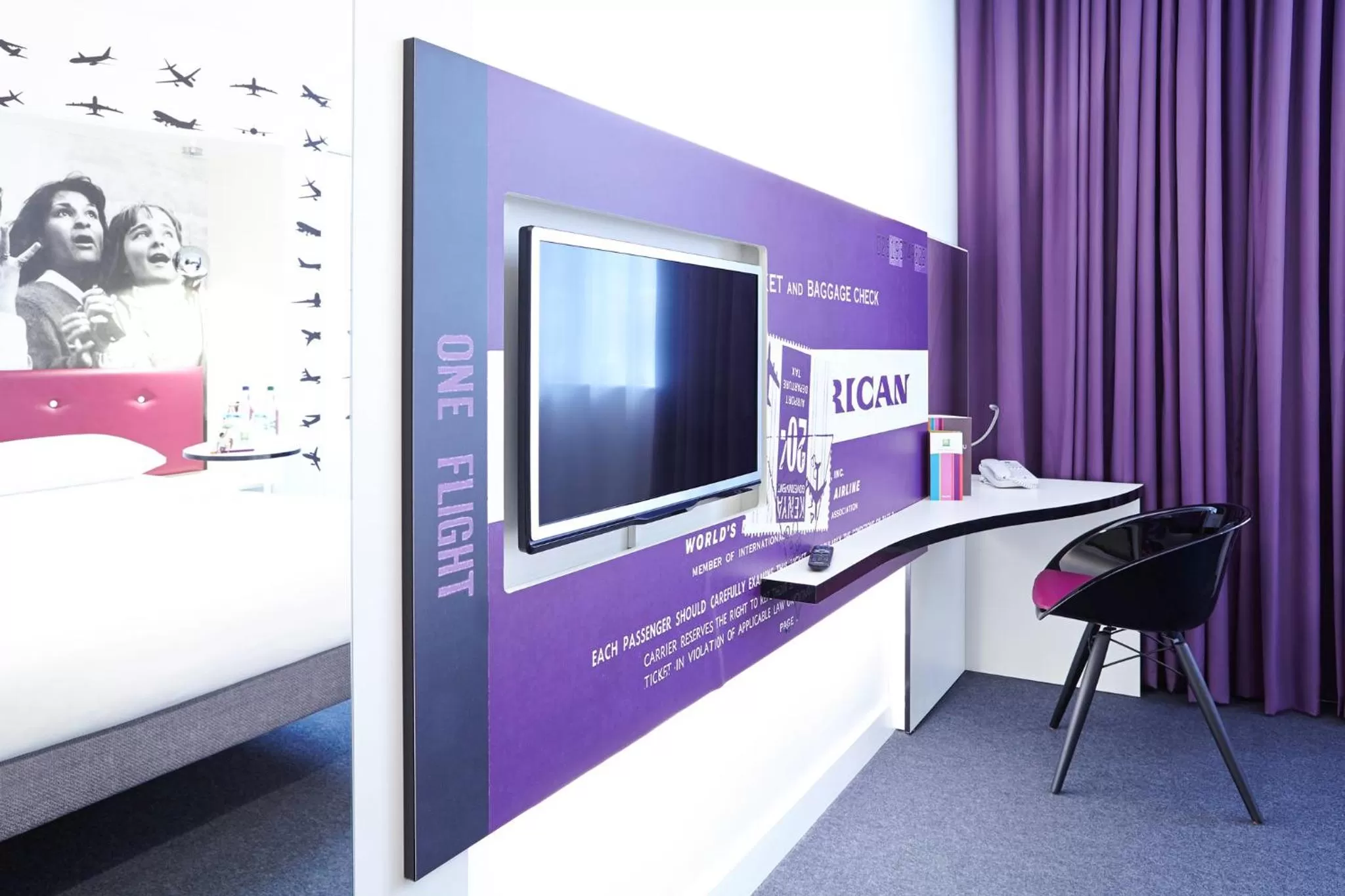 Decorative detail, Bed in Ibis Styles Liverpool Centre Dale Street - Cavern Quarter