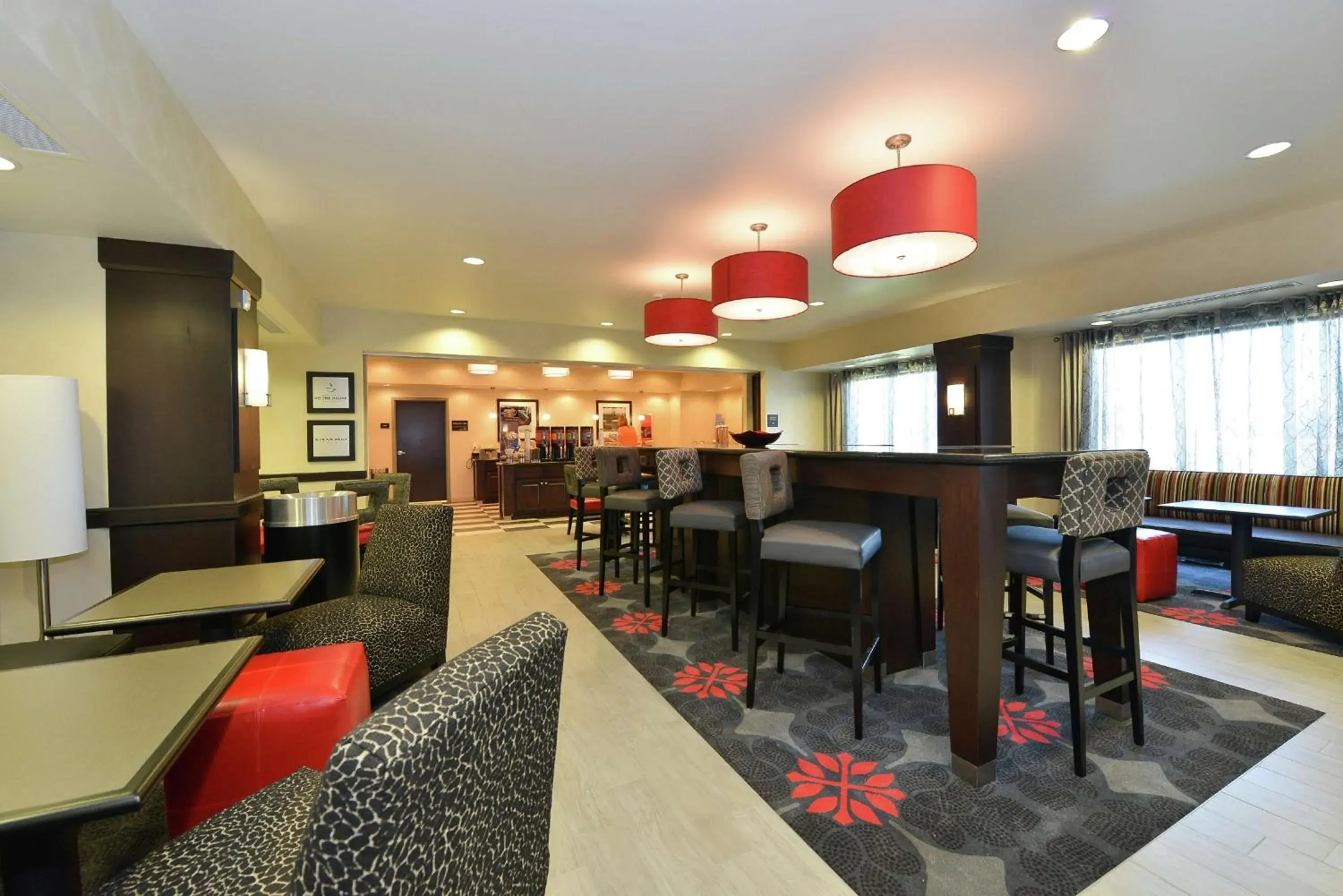 Lobby or reception, Restaurant/Places to Eat in Hampton Inn By Hilton Middletown