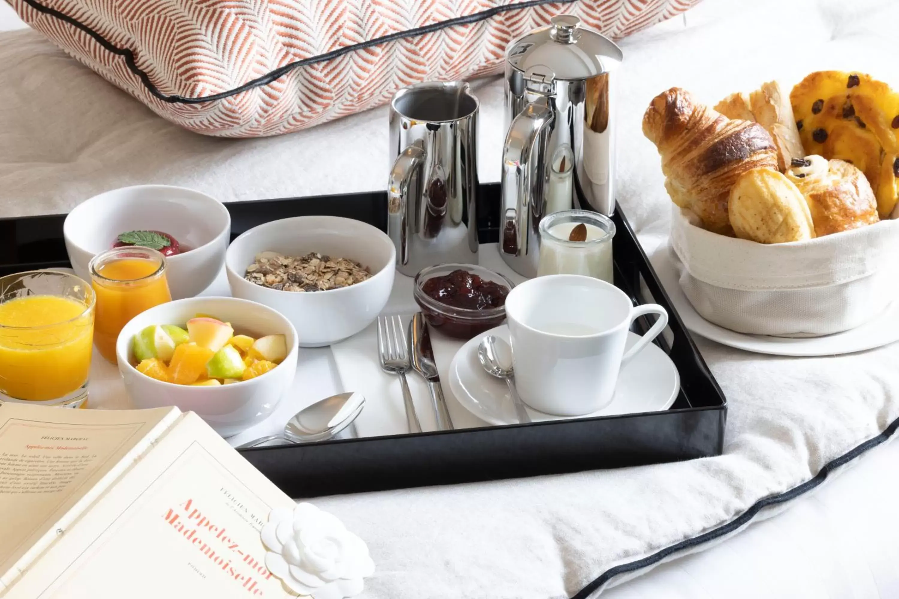 Breakfast in Hotel Duminy-Vendome