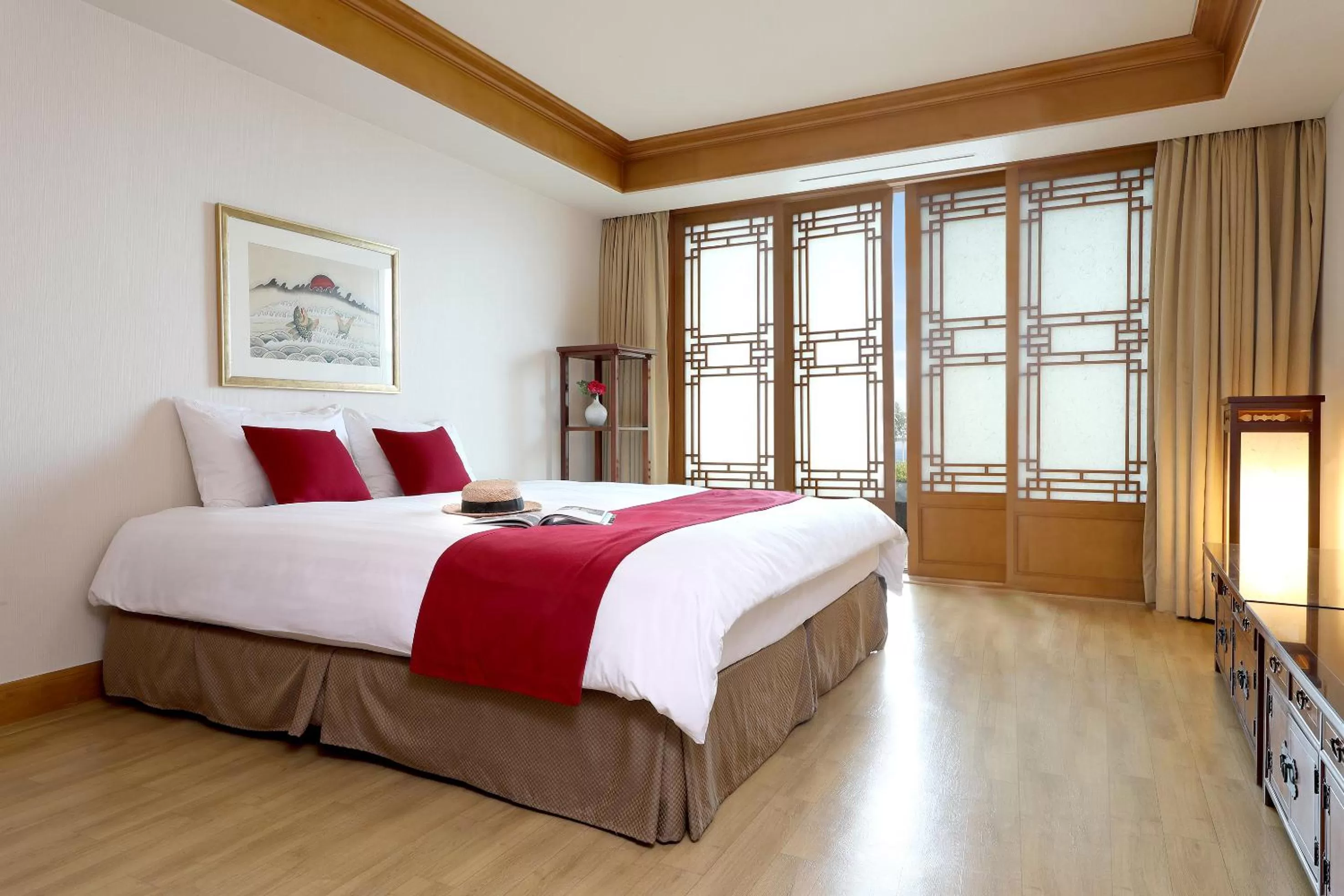 Bed in Ramada Plaza by Wyndham Jeju Ocean Front